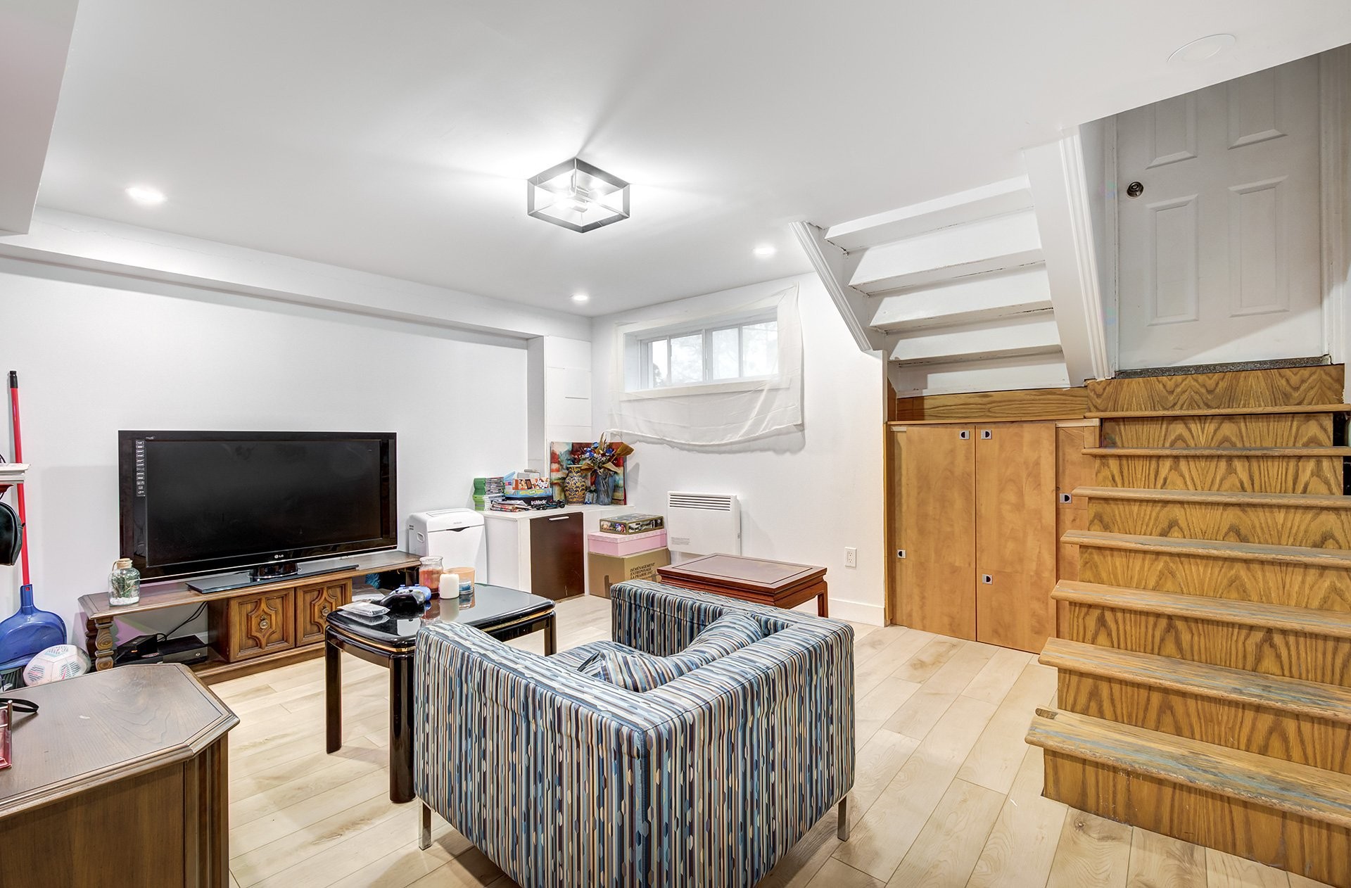 









7030

 - 7030A


Rue Lacroix

,
Montréal (Le Sud-Ouest),




QC
H4E2V3

