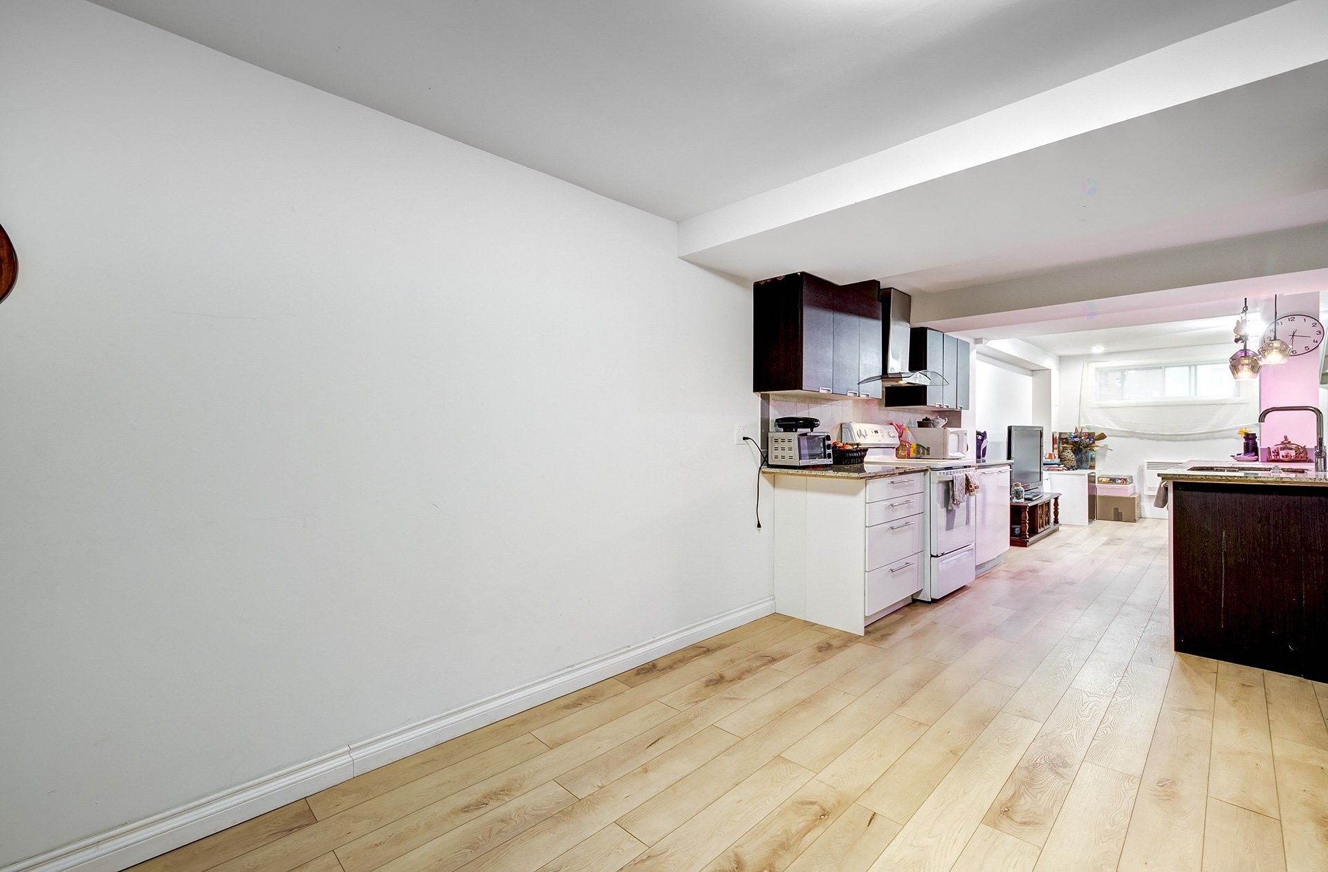 









7030

 - 7030A


Rue Lacroix

,
Montréal (Le Sud-Ouest),




QC
H4E2V3

