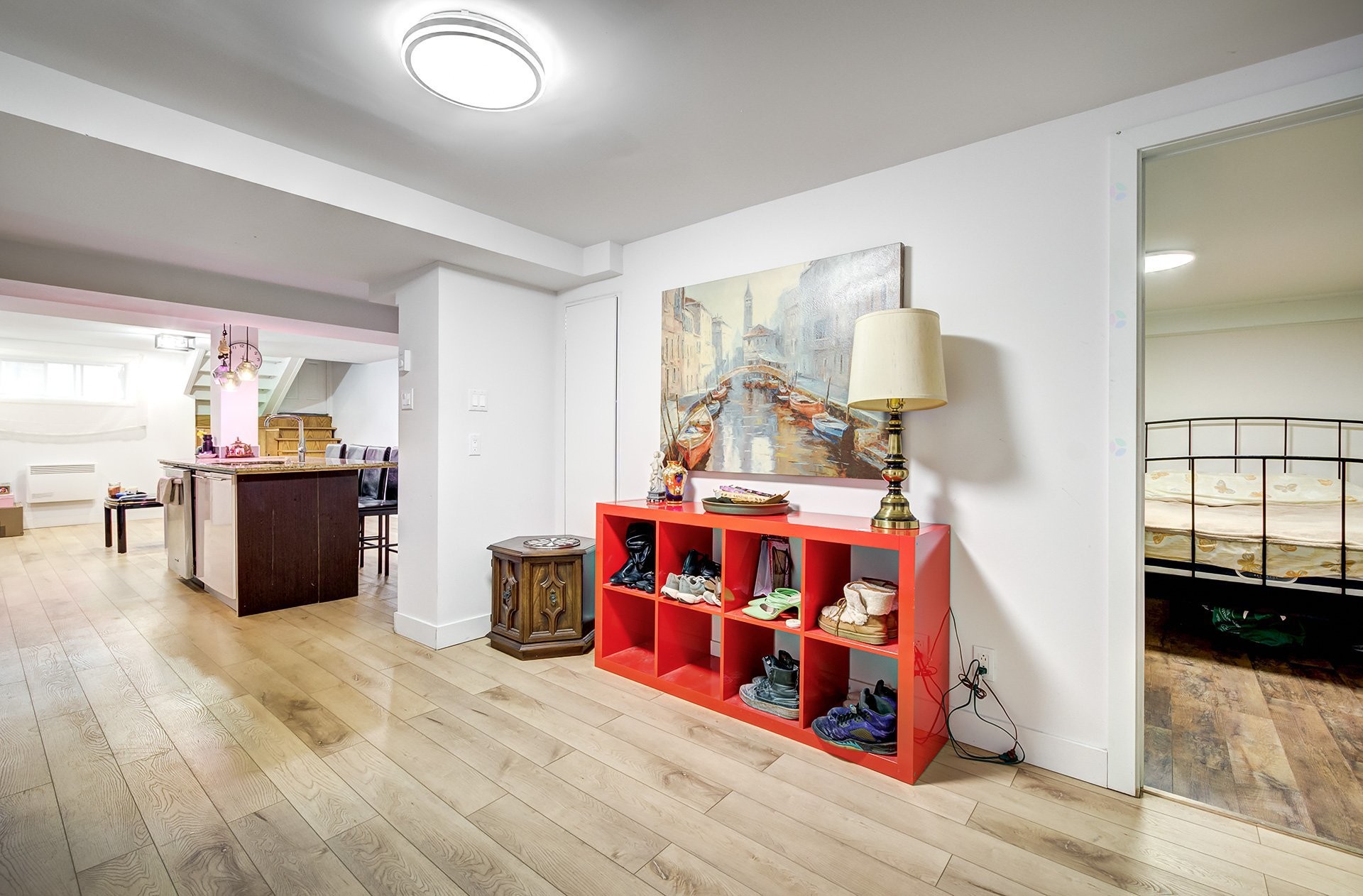 









7030

 - 7030A


Rue Lacroix

,
Montréal (Le Sud-Ouest),




QC
H4E2V3

