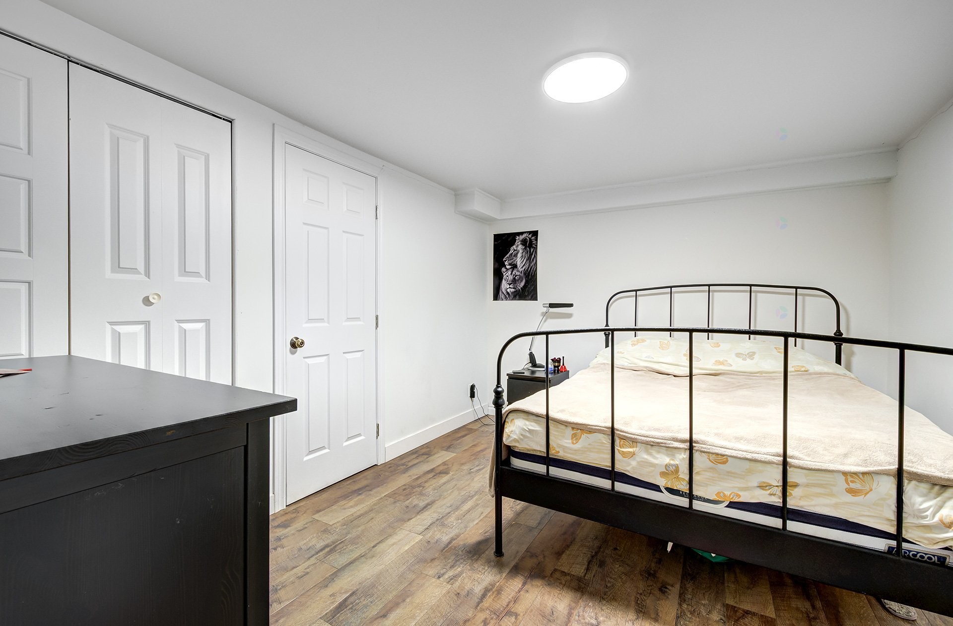









7030

 - 7030A


Rue Lacroix

,
Montréal (Le Sud-Ouest),




QC
H4E2V3

