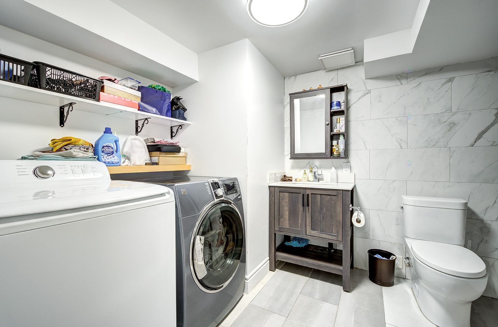 









7030

 - 7030A


Rue Lacroix

,
Montréal (Le Sud-Ouest),




QC
H4E2V3


