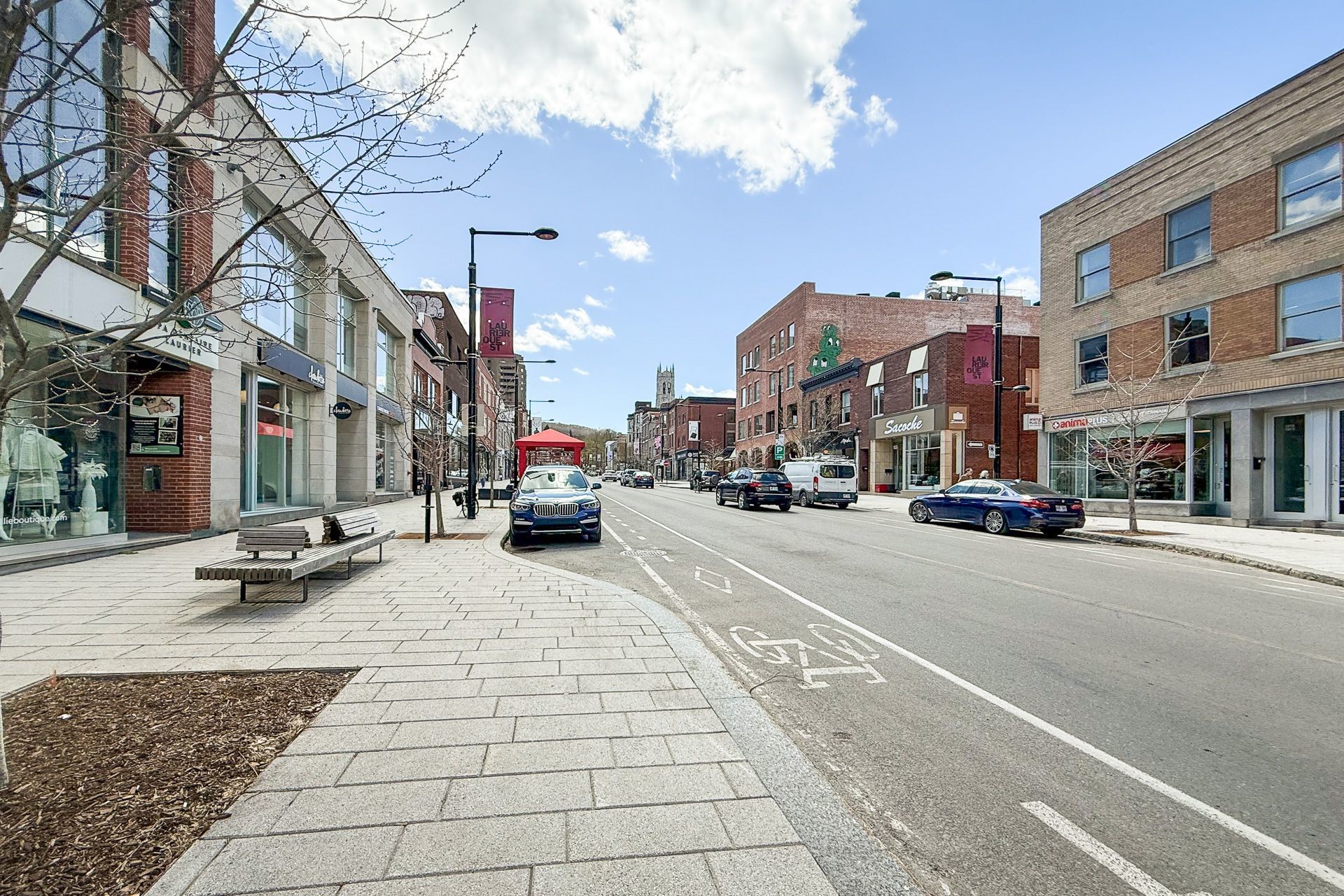 









384

 - 386


Rue Édouard-Charles

,
Montréal (Le Plateau-Mont-Royal),




QC
H2V2N2

