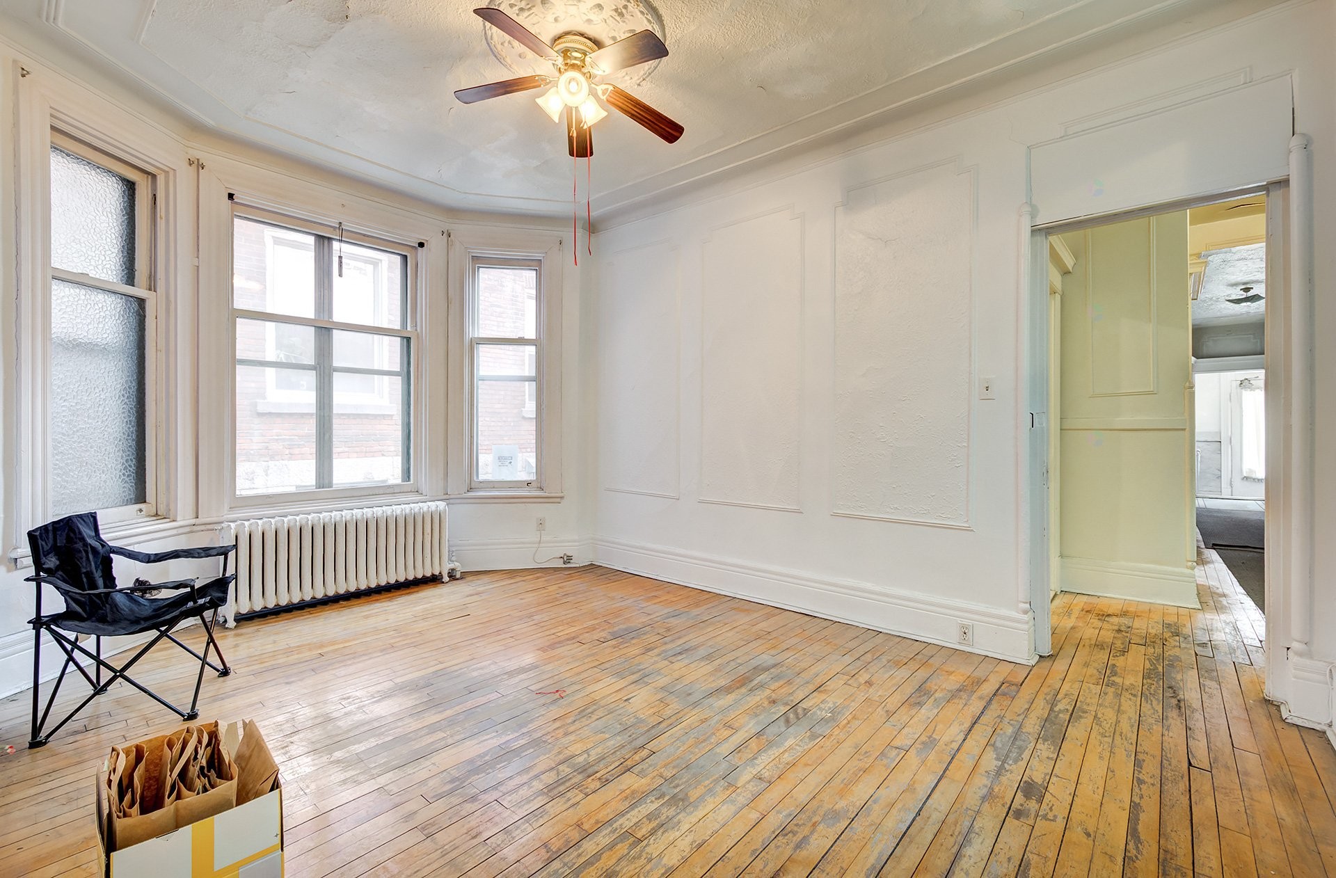 









384

 - 386


Rue Édouard-Charles

,
Montréal (Le Plateau-Mont-Royal),




QC
H2V2N2

