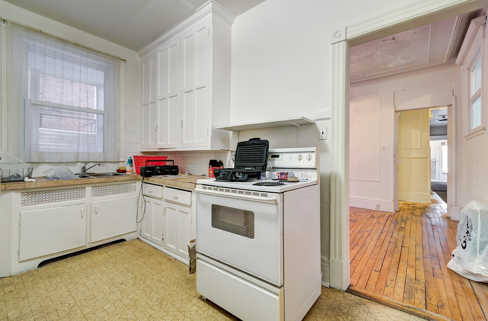 









384

 - 386


Rue Édouard-Charles

,
Montréal (Le Plateau-Mont-Royal),




QC
H2V2N2

