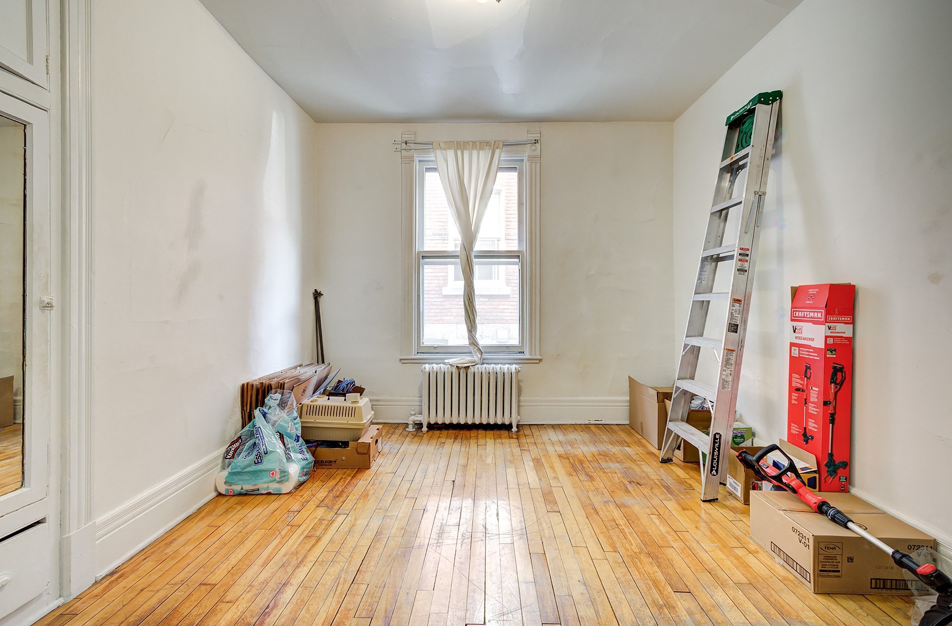 









384

 - 386


Rue Édouard-Charles

,
Montréal (Le Plateau-Mont-Royal),




QC
H2V2N2

