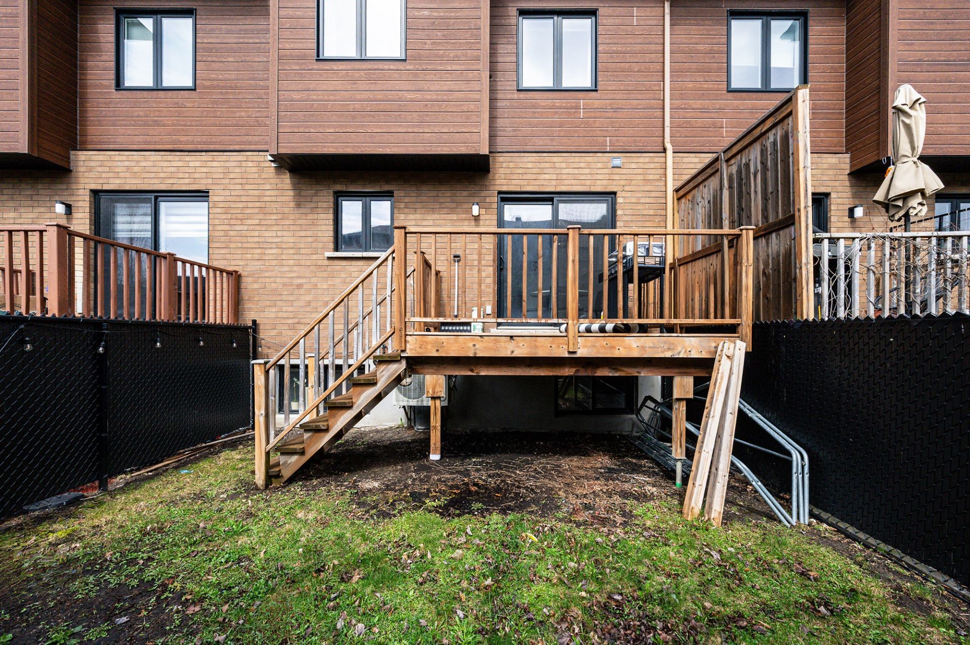 









273Z


Rue du Grenadier

,
Saint-Constant,




QC
J5A0L1

