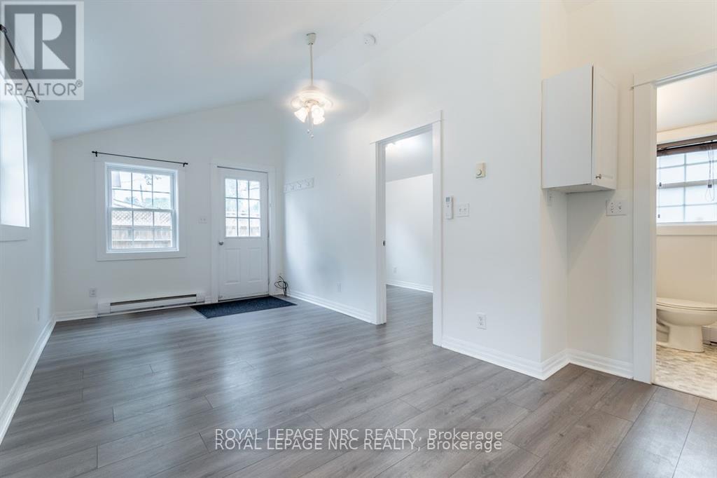 












387 ELMWOOD AVENUE

,
Fort Erie (Crystal Beach),




Ontario
L0S1B0


