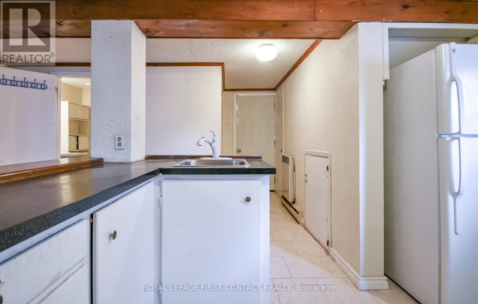 












3071 MOSLEY STREET

,
Wasaga Beach,




Ontario
L9Z1W7

