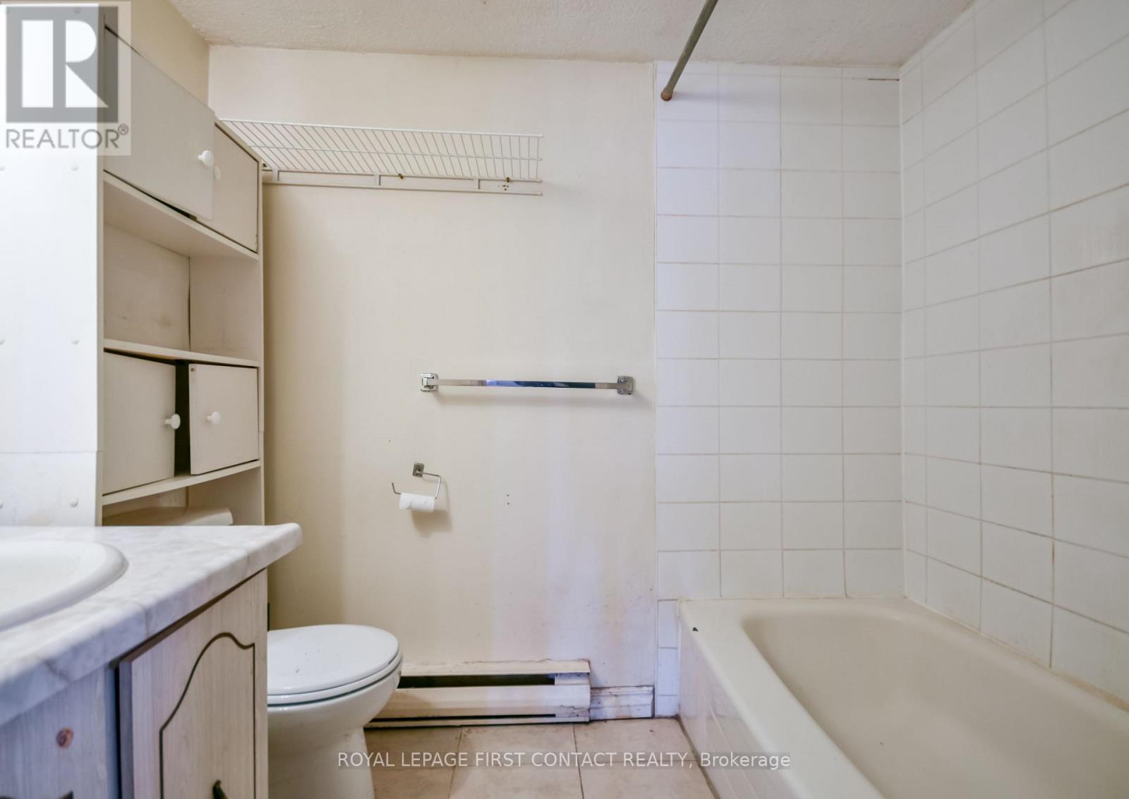 












3071 MOSLEY STREET

,
Wasaga Beach,




Ontario
L9Z1W7

