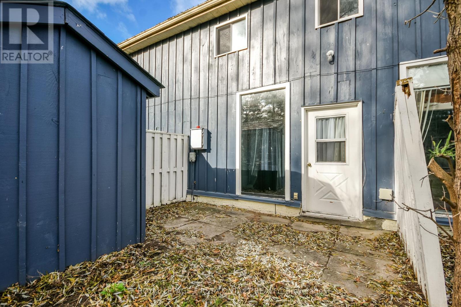 












3071 MOSLEY STREET

,
Wasaga Beach,




Ontario
L9Z1W7

