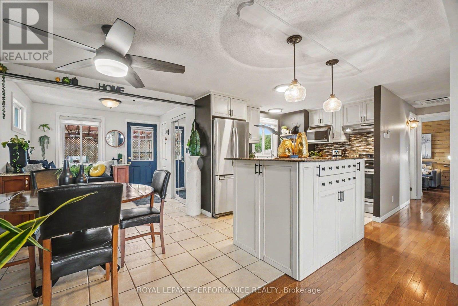












1497 BLACKHEATH STREET

,
Ottawa,




Ontario
K1E1K6

