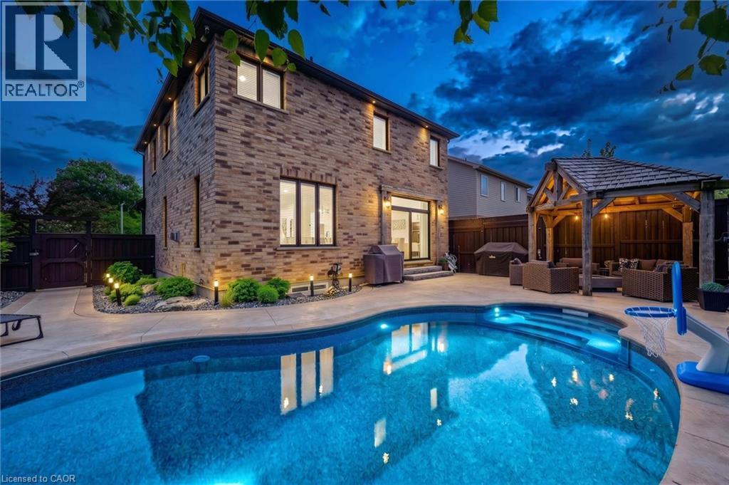 












24 POPHAM Drive

,
Guelph,




Ontario
N1E0B8

