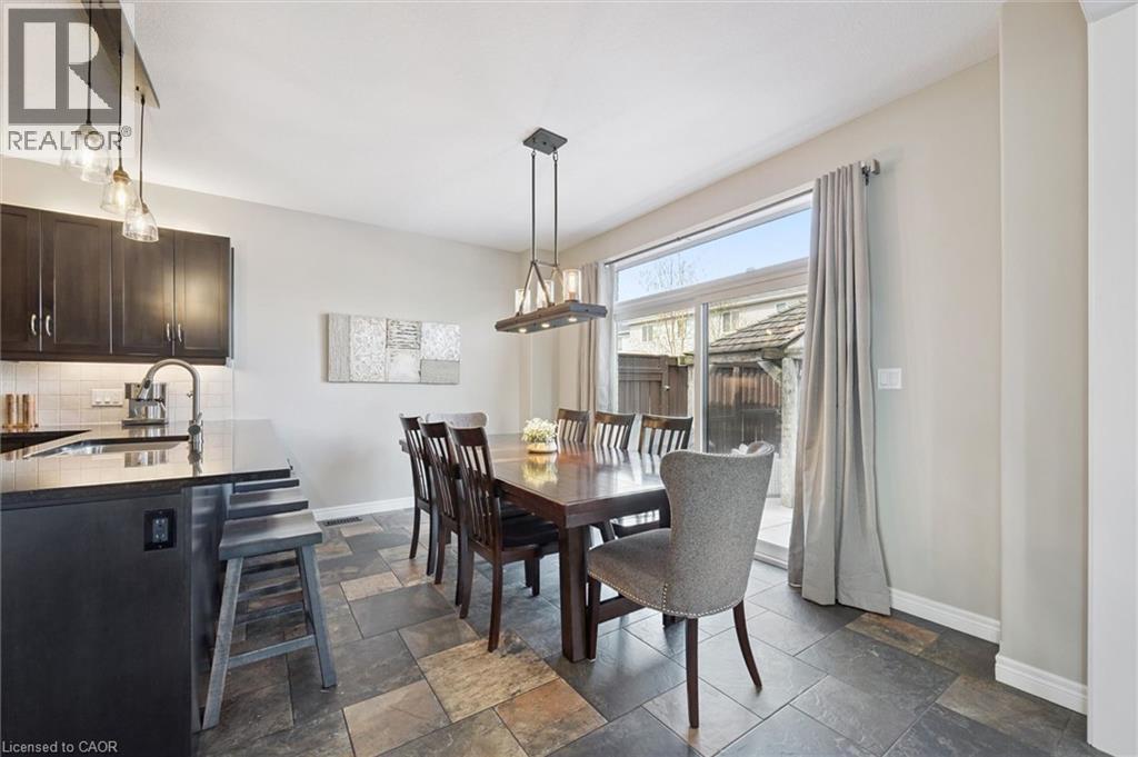 












24 POPHAM Drive

,
Guelph,




Ontario
N1E0B8

