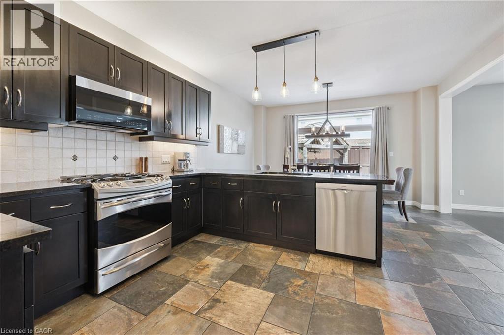 












24 POPHAM Drive

,
Guelph,




Ontario
N1E0B8

