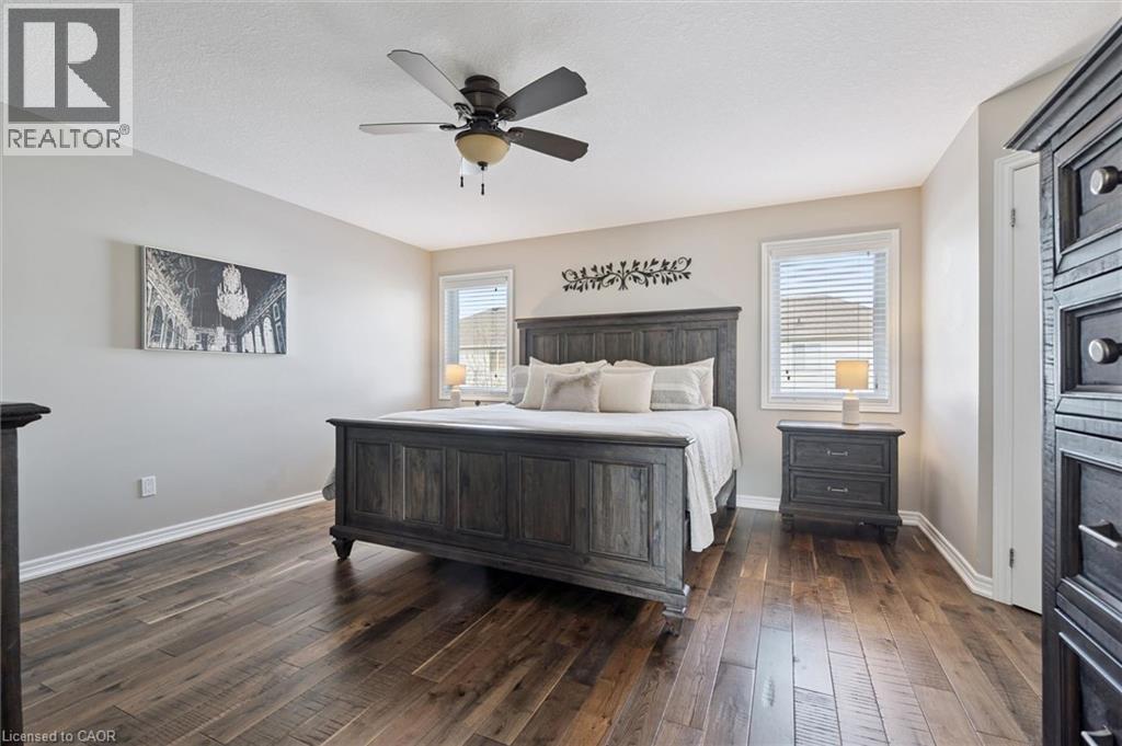 












24 POPHAM Drive

,
Guelph,




Ontario
N1E0B8

