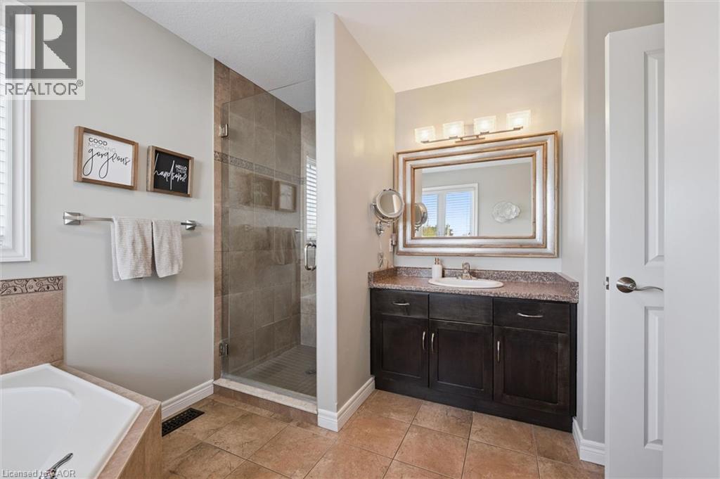 












24 POPHAM Drive

,
Guelph,




Ontario
N1E0B8

