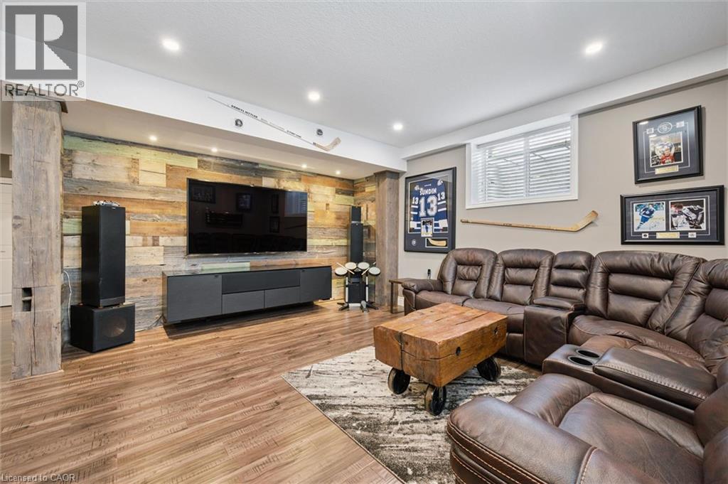 












24 POPHAM Drive

,
Guelph,




Ontario
N1E0B8

