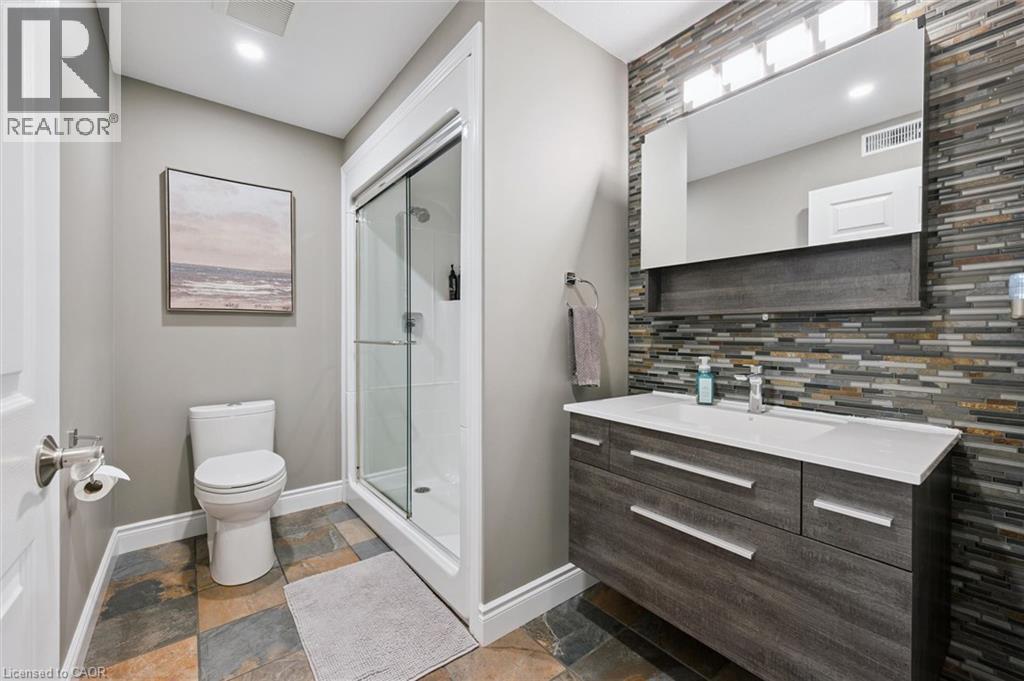 












24 POPHAM Drive

,
Guelph,




Ontario
N1E0B8

