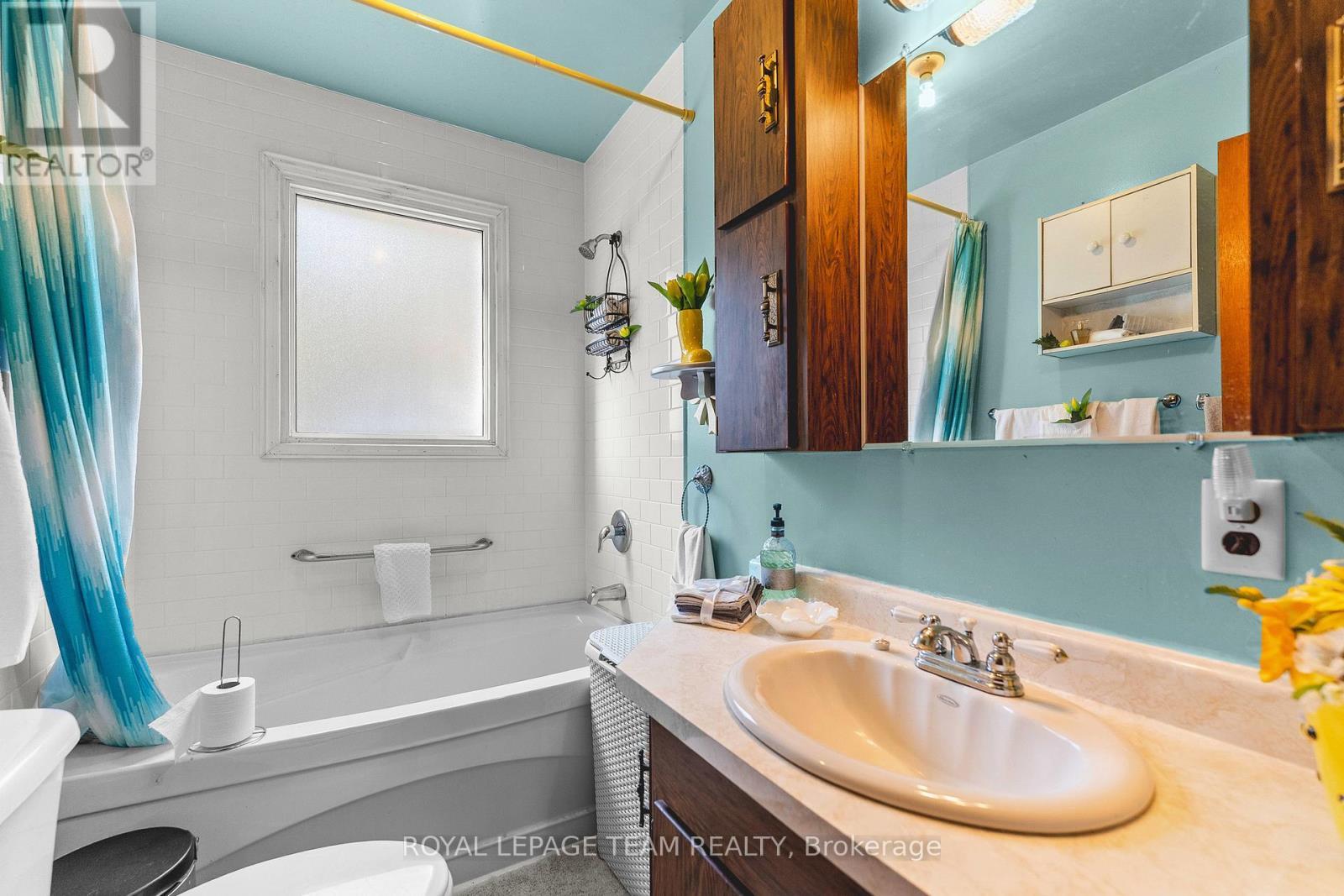 












31 MANNING ROAD

,
Bonnechere Valley,




Ontario
K0J1T0

