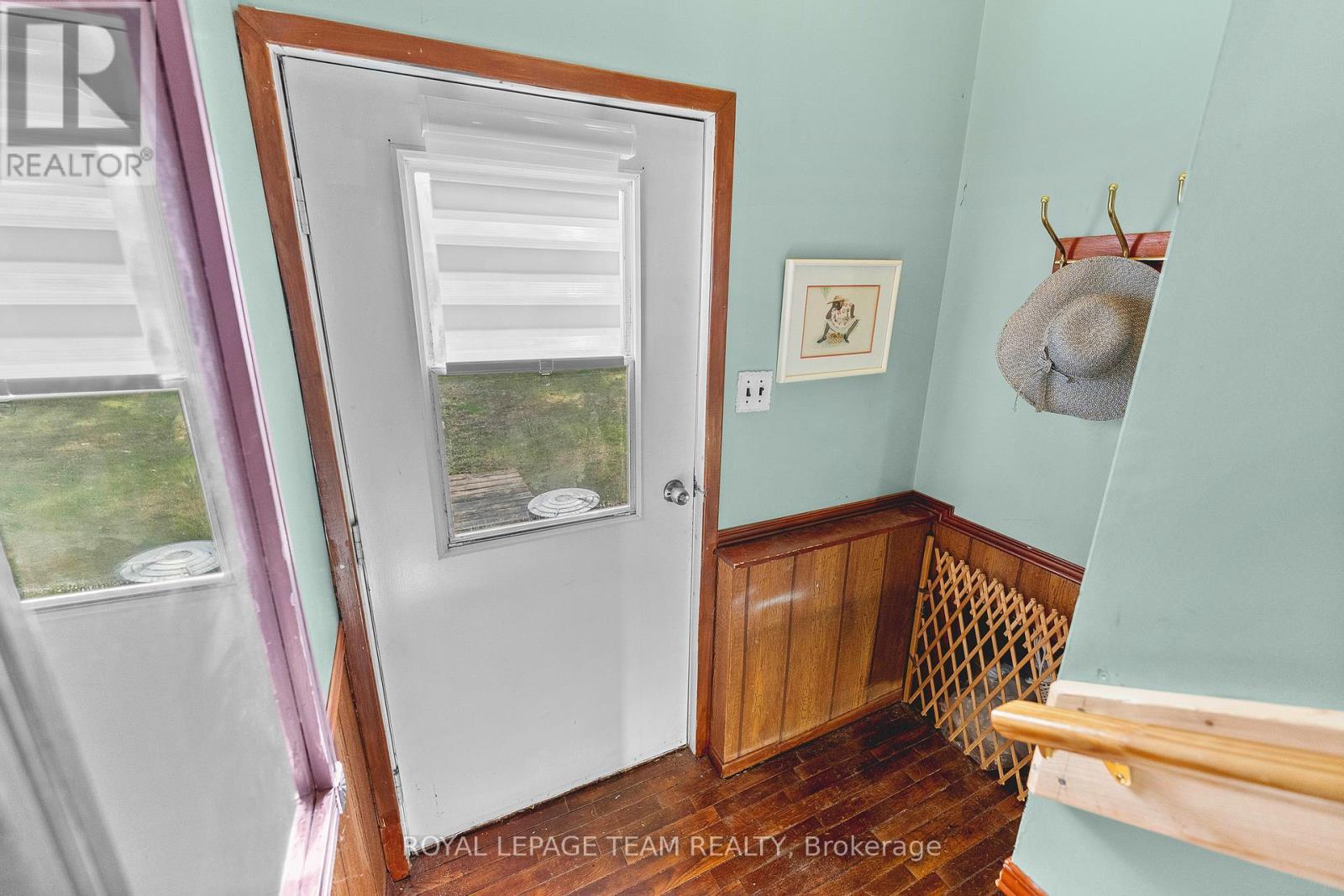 












31 MANNING ROAD

,
Bonnechere Valley,




Ontario
K0J1T0

