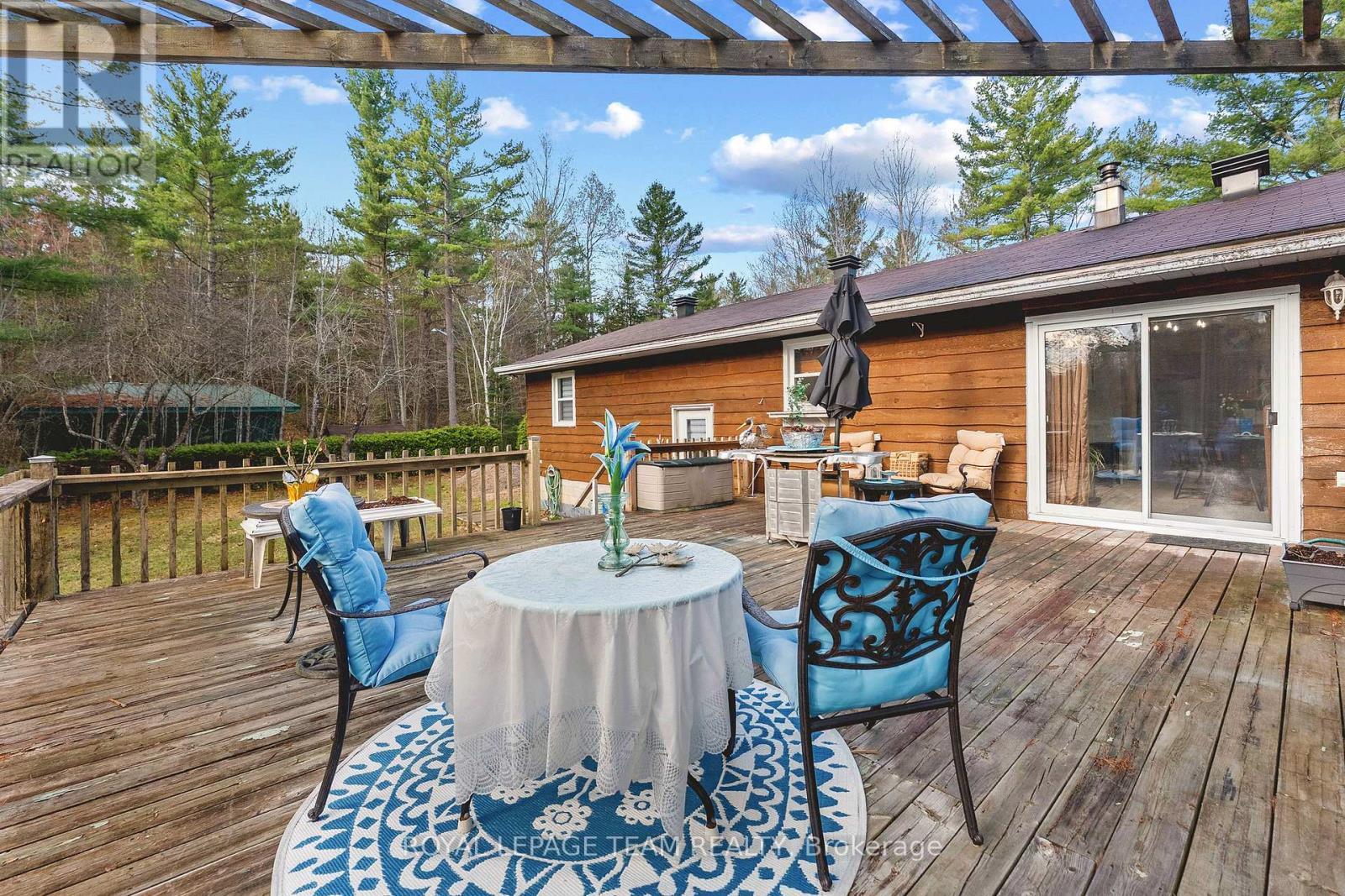 












31 MANNING ROAD

,
Bonnechere Valley,




Ontario
K0J1T0

