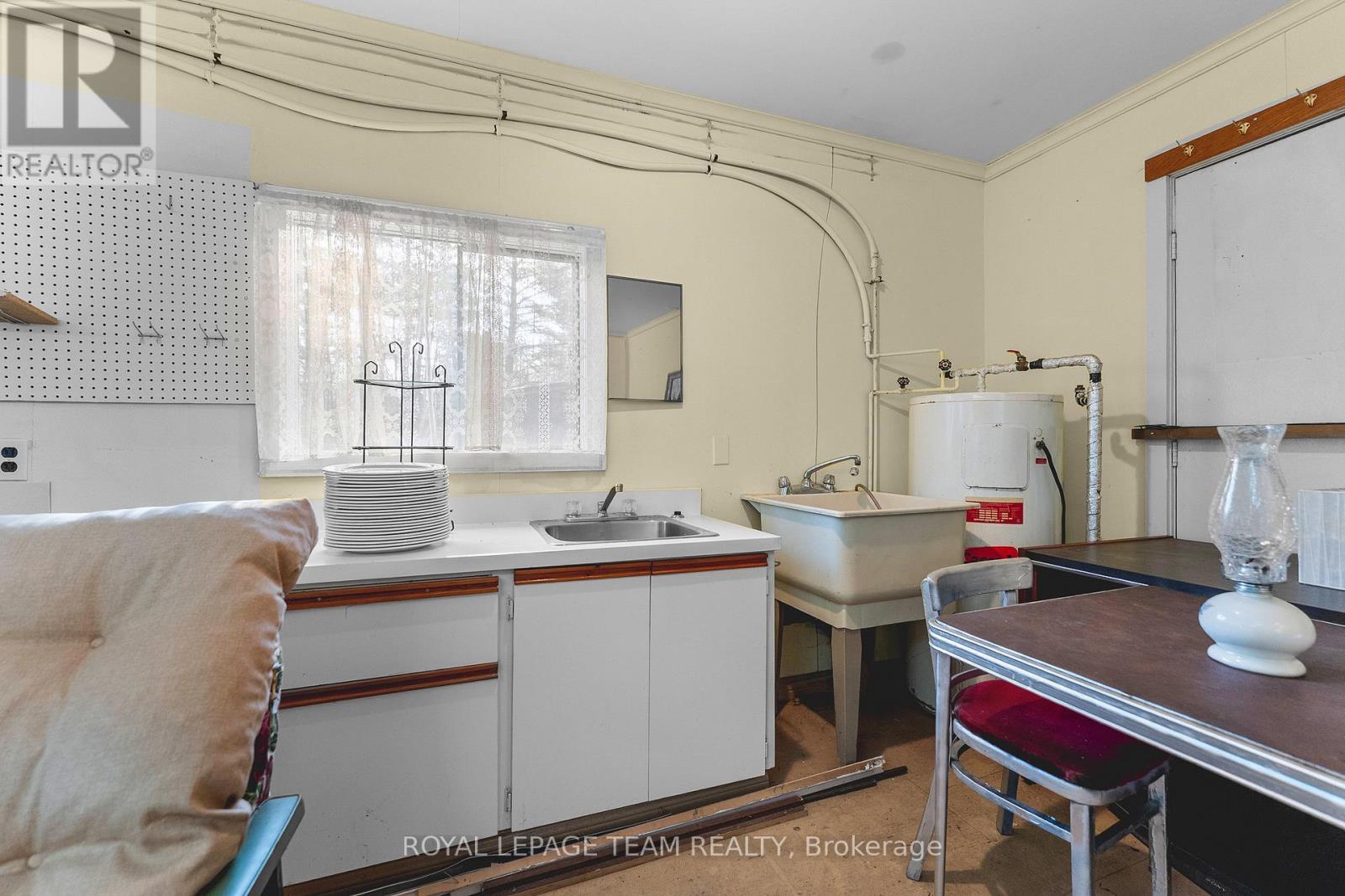 












31 MANNING ROAD

,
Bonnechere Valley,




Ontario
K0J1T0

