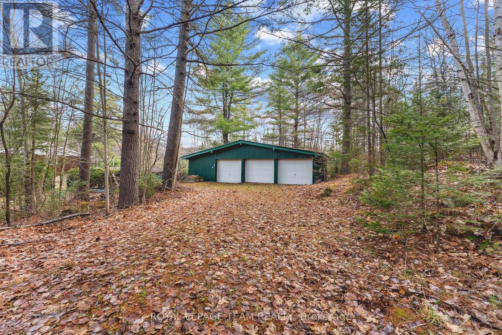 












31 MANNING ROAD

,
Bonnechere Valley,




Ontario
K0J1T0

