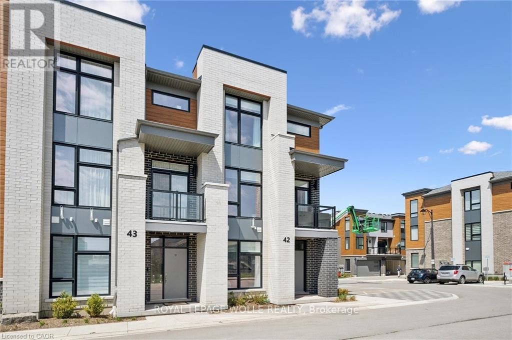 












42 - 271 GREY SILO ROAD

,
Waterloo,




Ontario
N2K0E9

