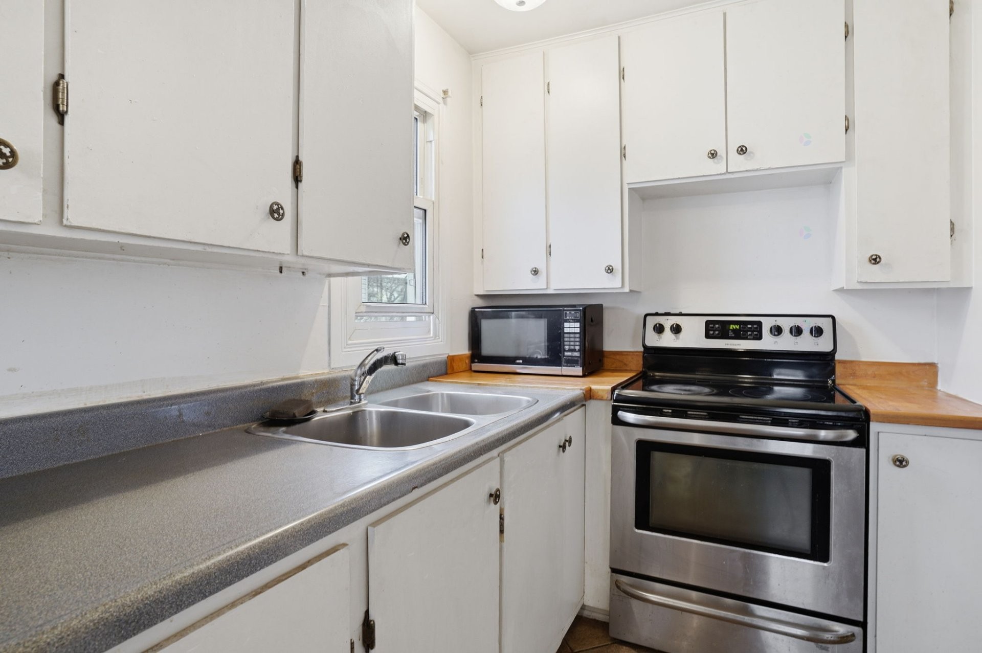 









17


Rue Lord-Aylmer

,
Gatineau (Aylmer),




QC
J9H3R8

