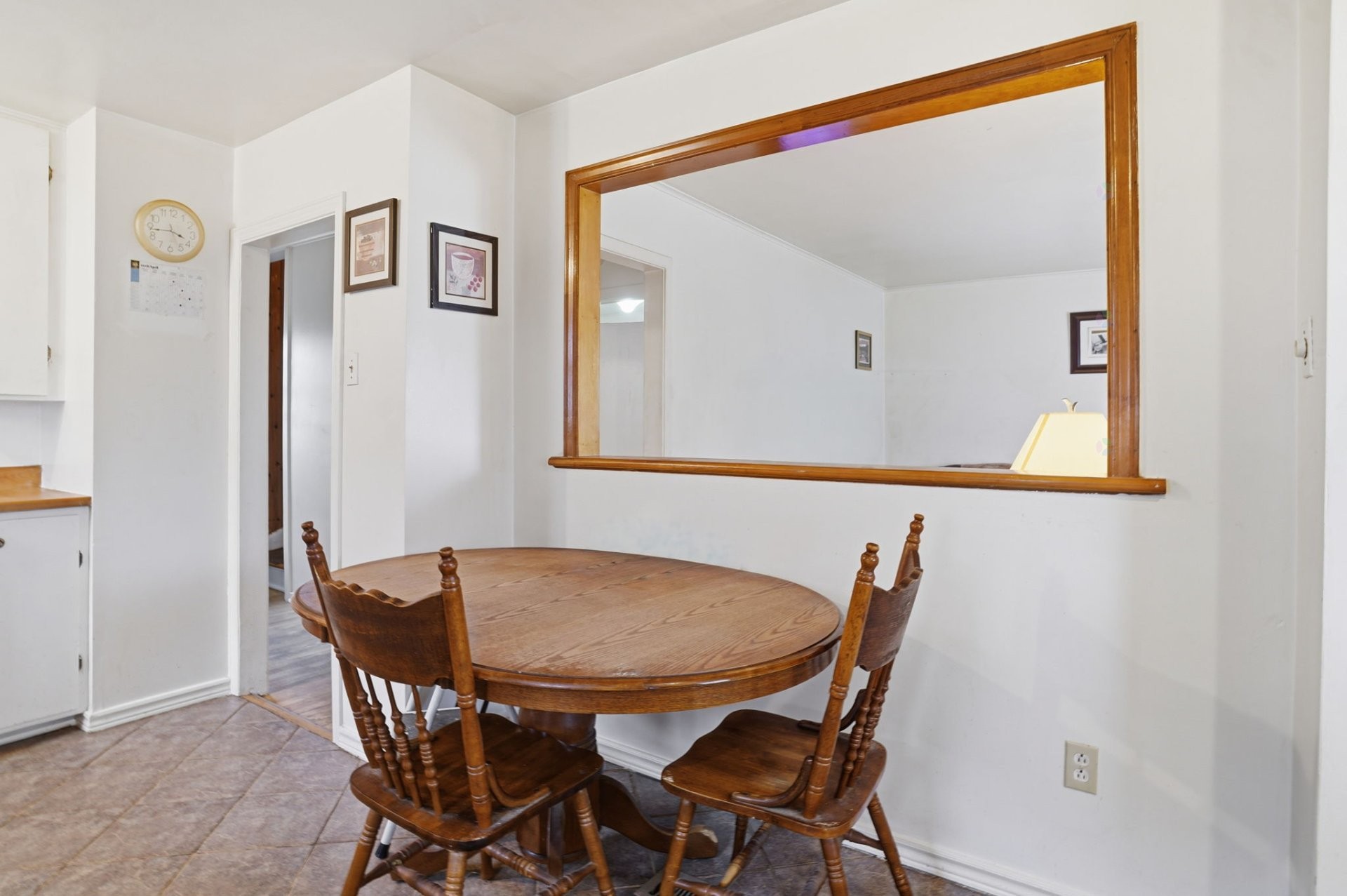 









17


Rue Lord-Aylmer

,
Gatineau (Aylmer),




QC
J9H3R8

