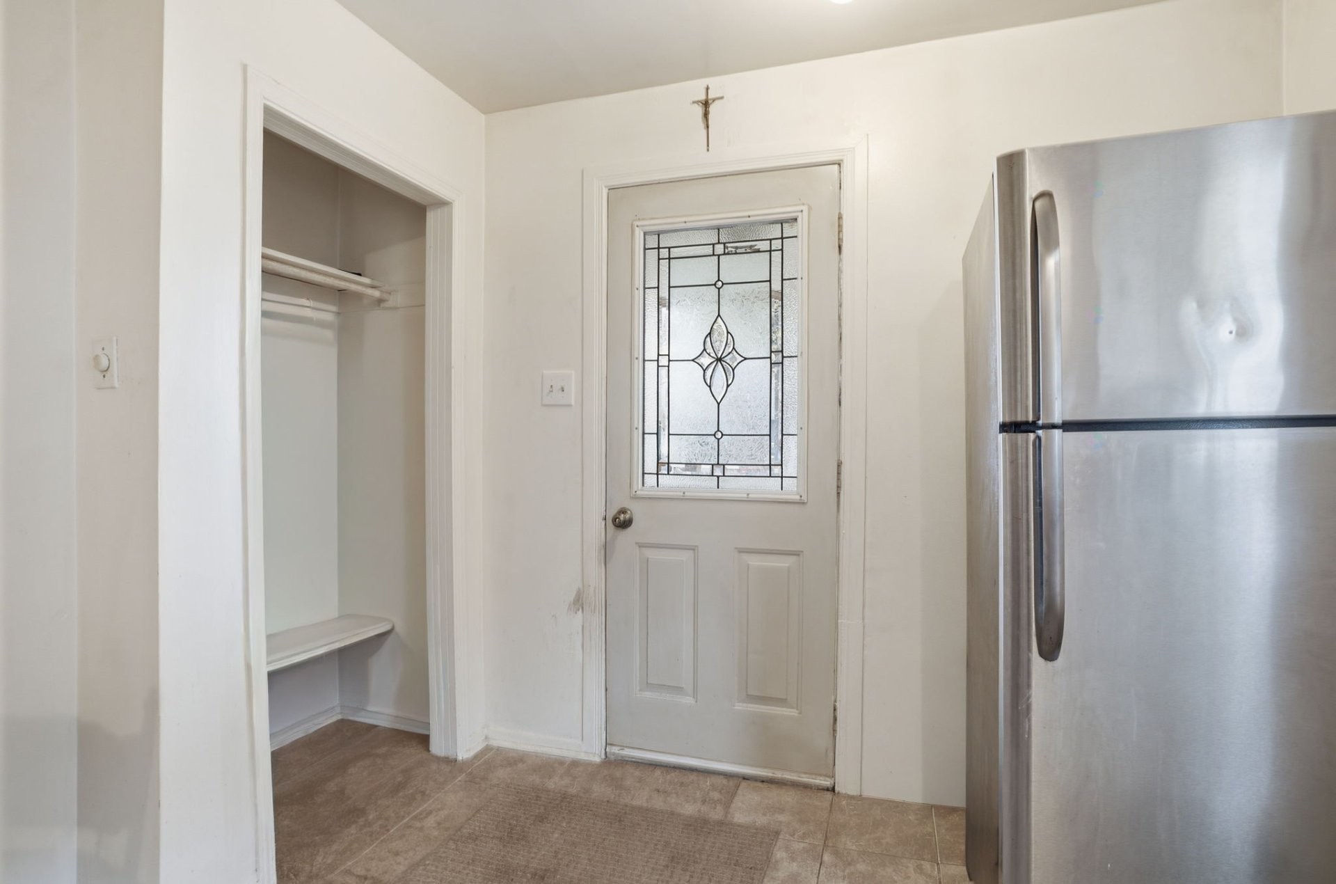 









17


Rue Lord-Aylmer

,
Gatineau (Aylmer),




QC
J9H3R8

