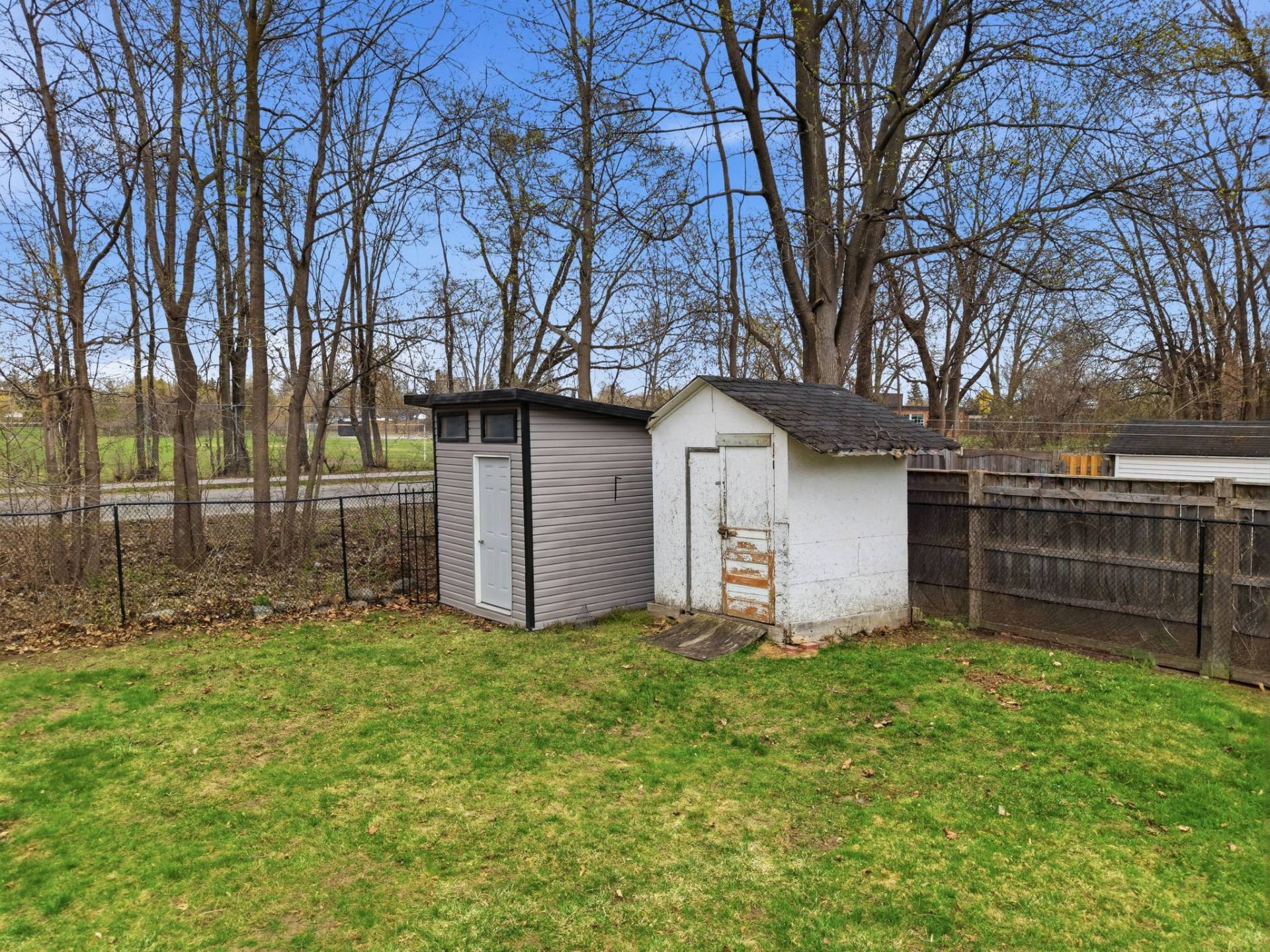 









17


Rue Lord-Aylmer

,
Gatineau (Aylmer),




QC
J9H3R8

