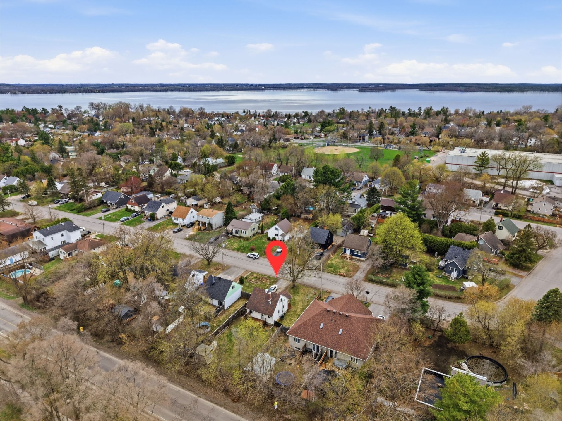 









17


Rue Lord-Aylmer

,
Gatineau (Aylmer),




QC
J9H3R8

