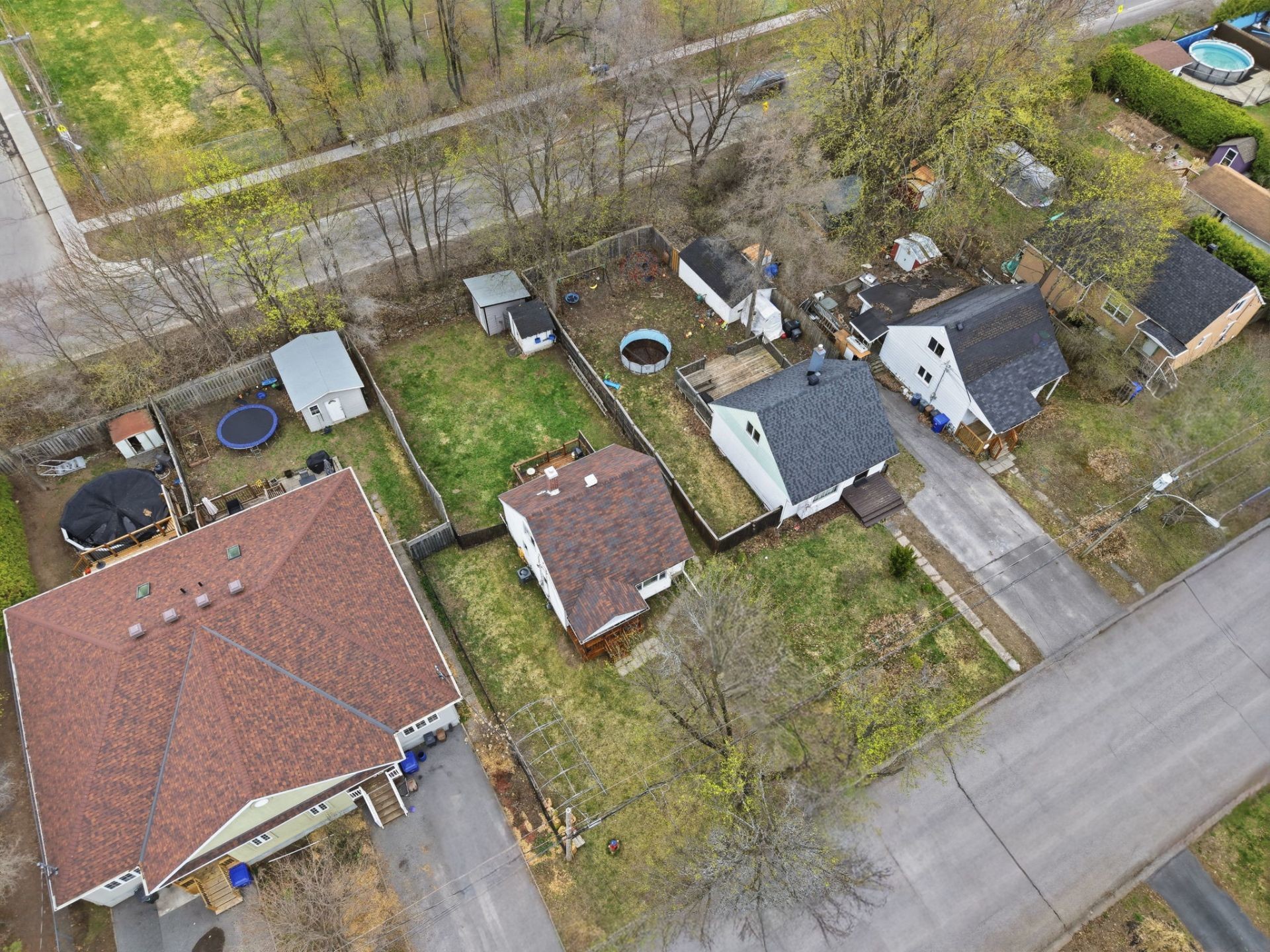 









17


Rue Lord-Aylmer

,
Gatineau (Aylmer),




QC
J9H3R8

