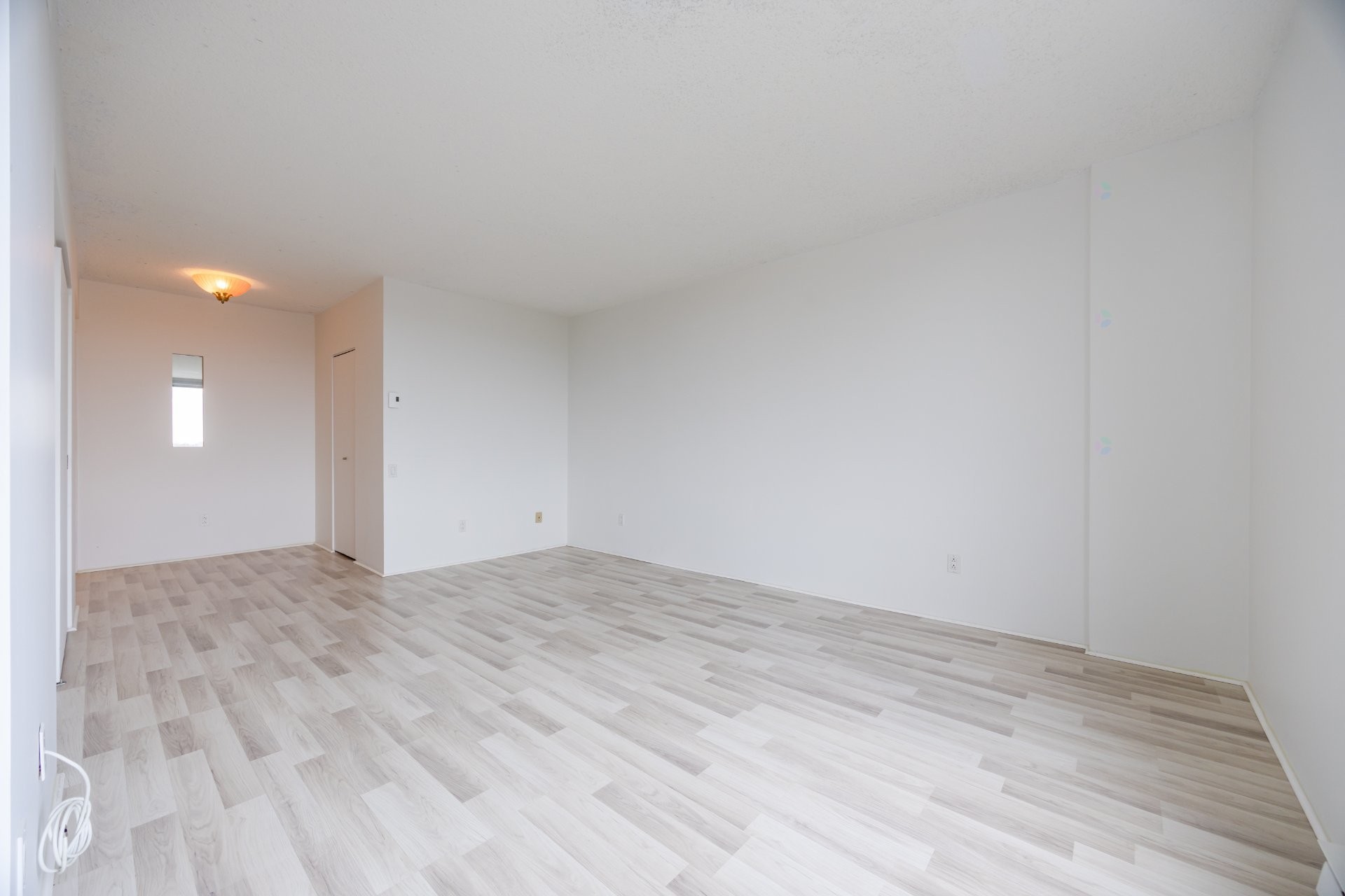 









200


Rue Hall

, 906,
Montréal (Verdun/Île-des-Soeurs),




QC
H3E1P3

