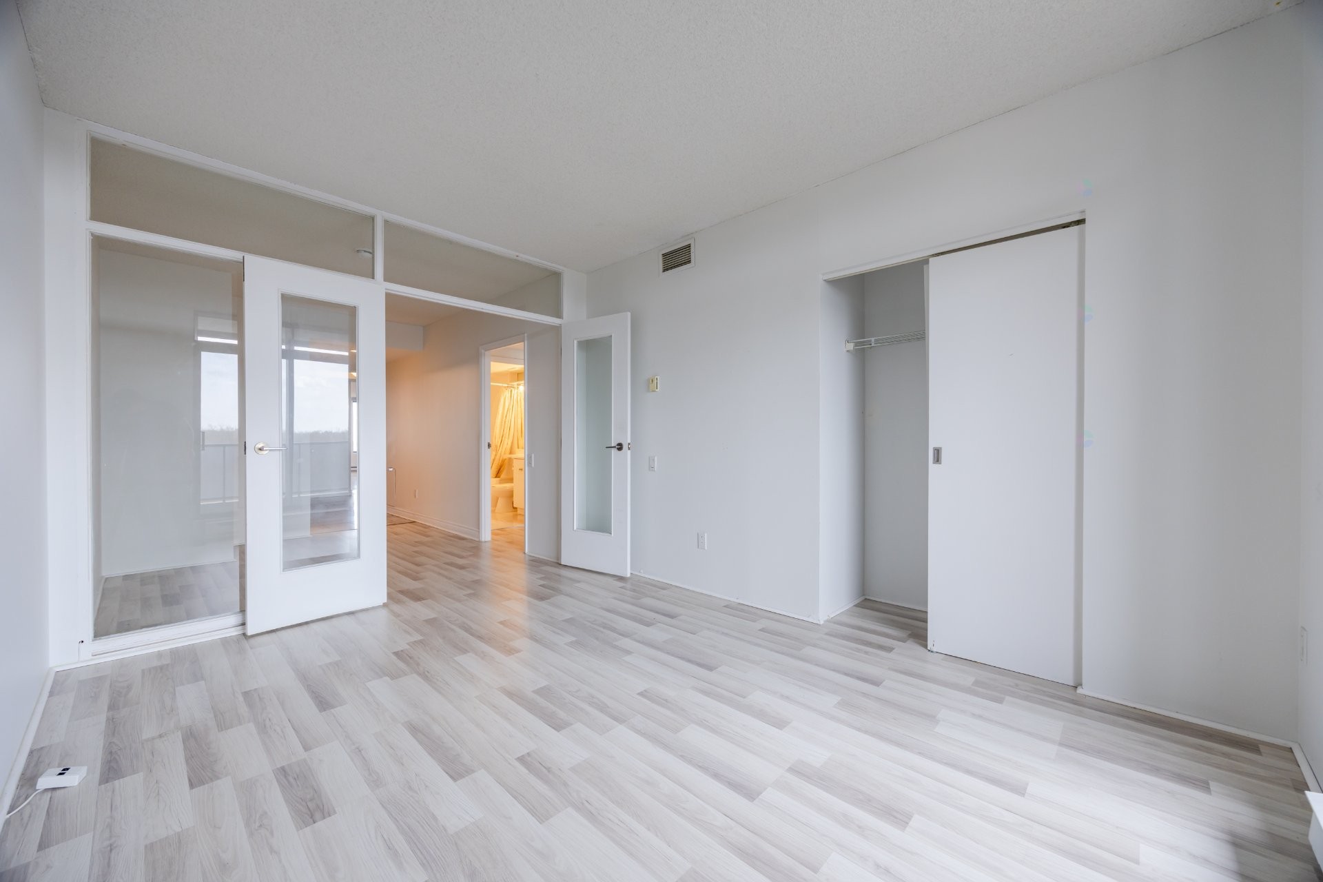 









200


Rue Hall

, 906,
Montréal (Verdun/Île-des-Soeurs),




QC
H3E1P3

