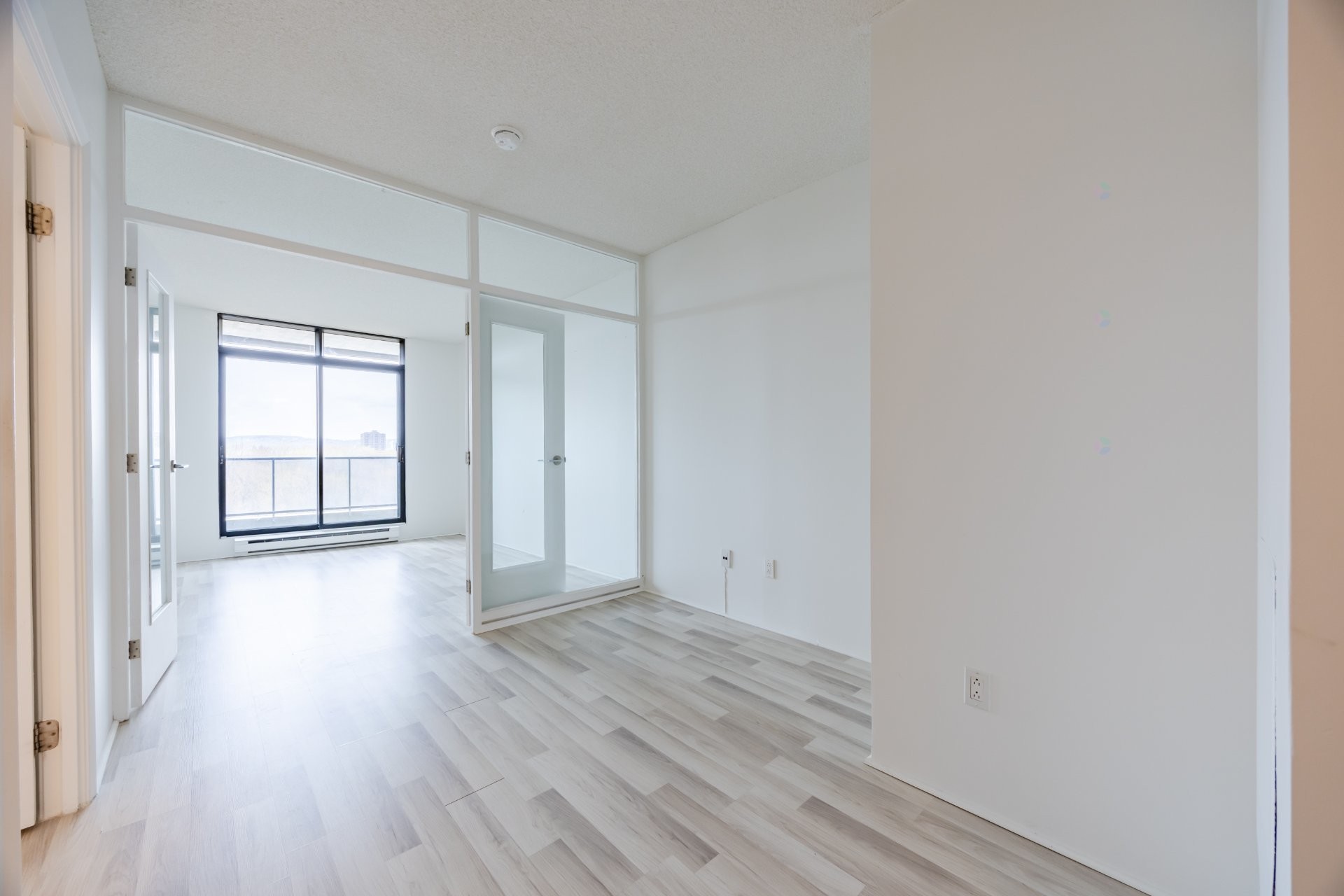 









200


Rue Hall

, 906,
Montréal (Verdun/Île-des-Soeurs),




QC
H3E1P3

