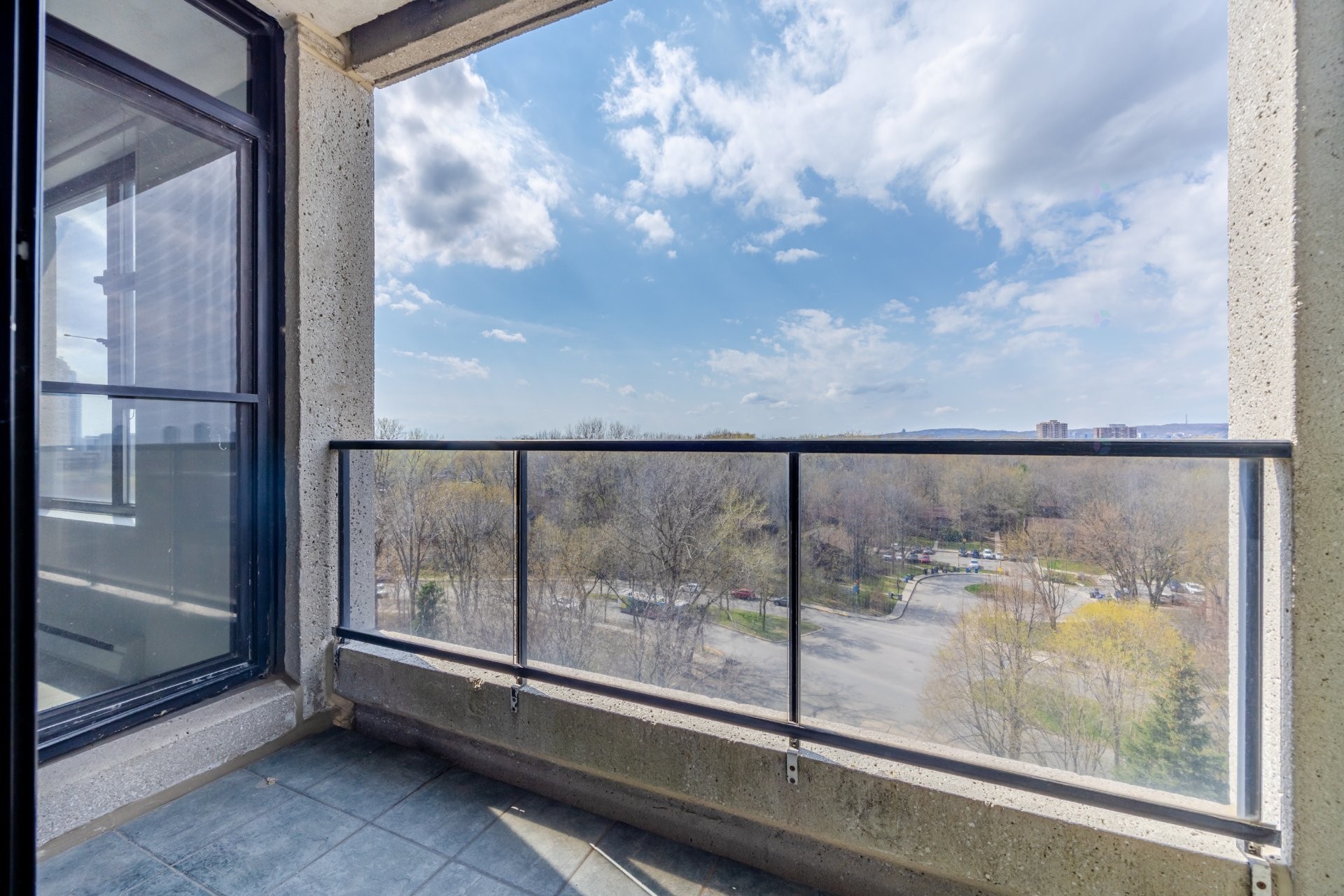 









200


Rue Hall

, 906,
Montréal (Verdun/Île-des-Soeurs),




QC
H3E1P3

