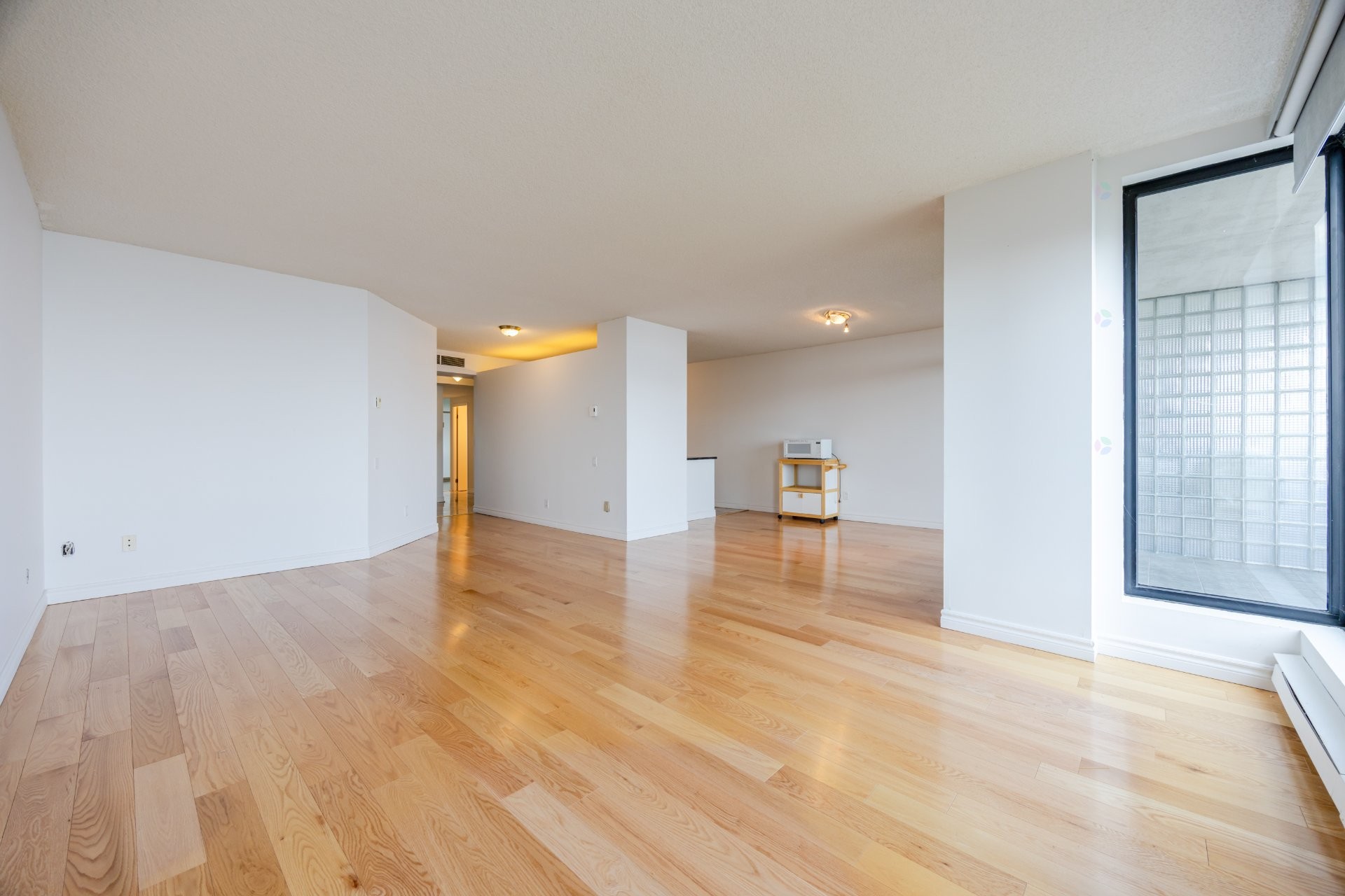 









200


Rue Hall

, 906,
Montréal (Verdun/Île-des-Soeurs),




QC
H3E1P3

