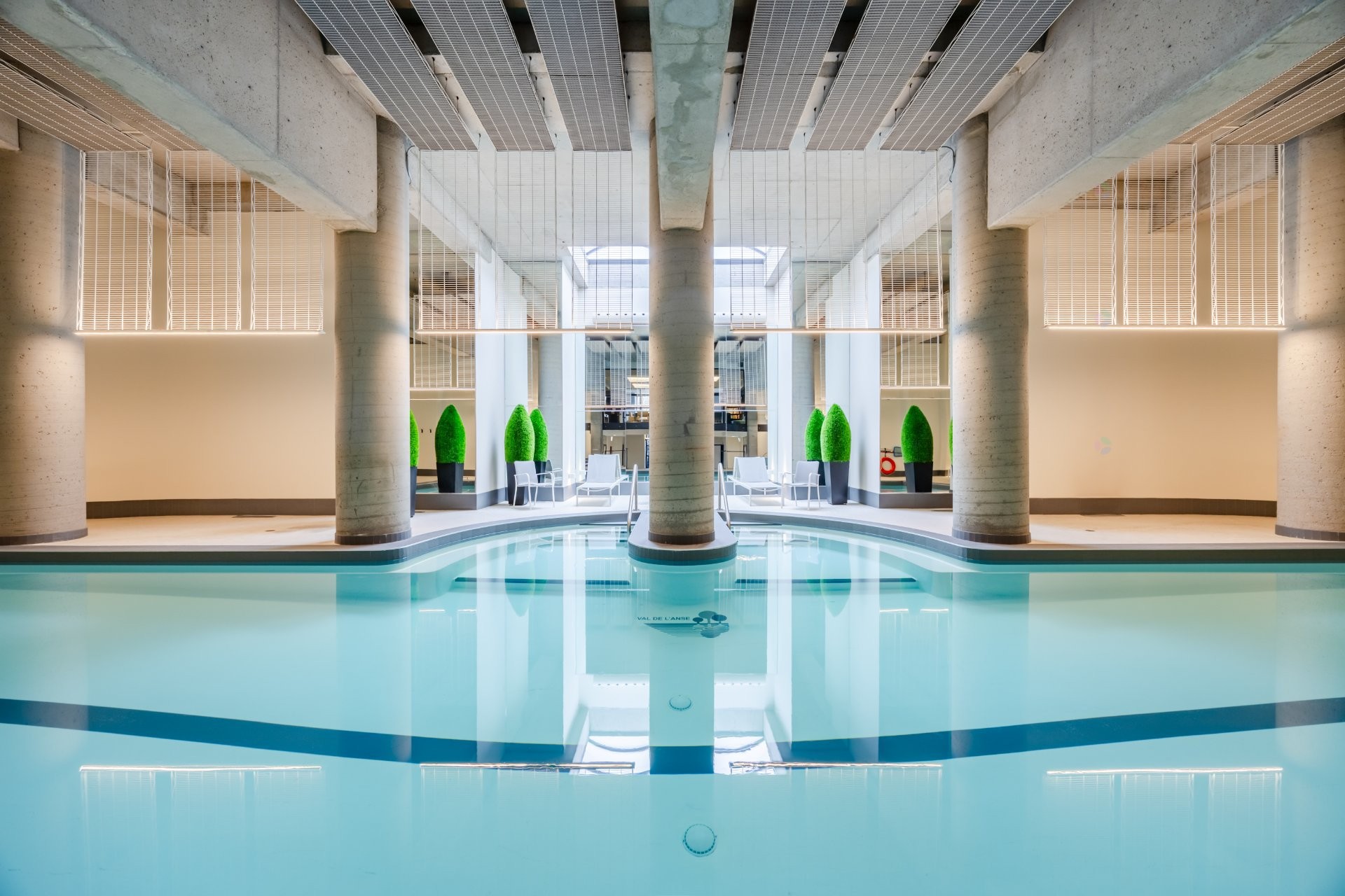 









200


Rue Hall

, 906,
Montréal (Verdun/Île-des-Soeurs),




QC
H3E1P3

