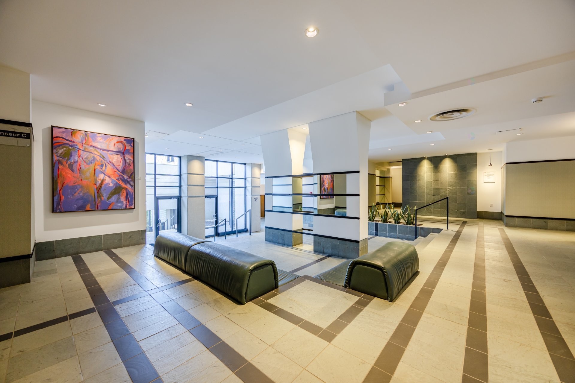 









200


Rue Hall

, 906,
Montréal (Verdun/Île-des-Soeurs),




QC
H3E1P3

