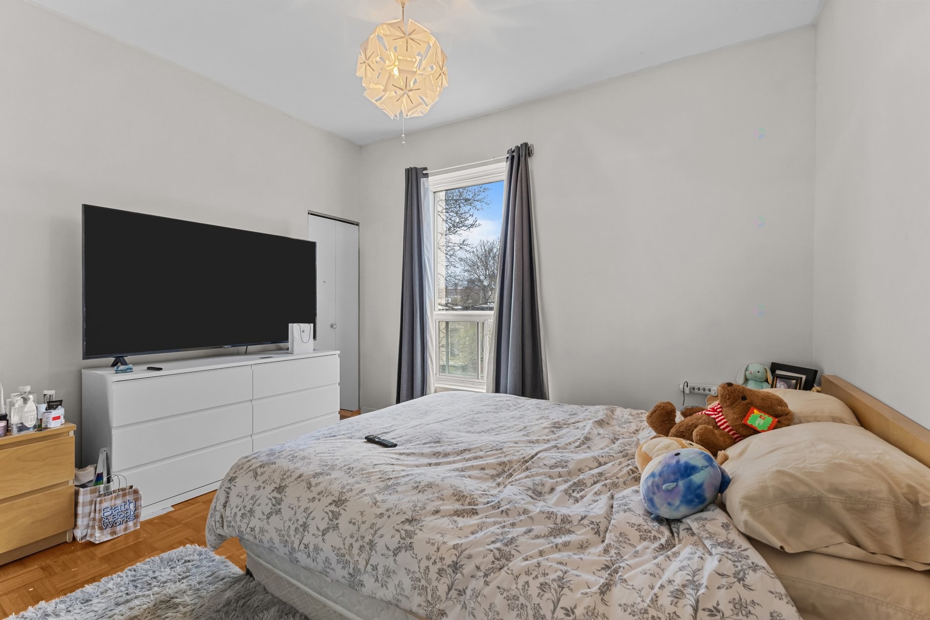 









564

 - 568


Av. Ash

,
Montréal (Le Sud-Ouest),




QC
H3K2R4

