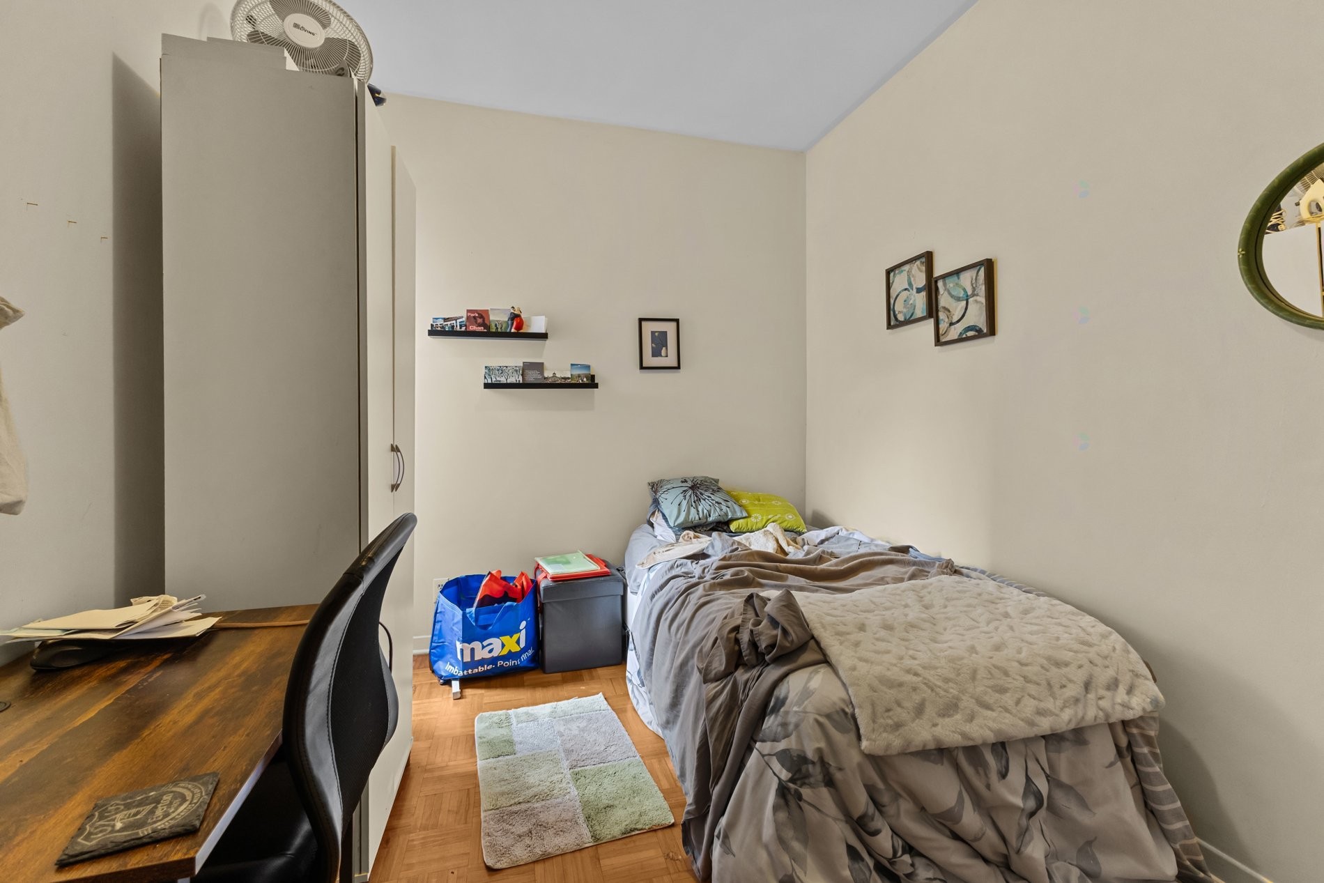 









564

 - 568


Av. Ash

,
Montréal (Le Sud-Ouest),




QC
H3K2R4

