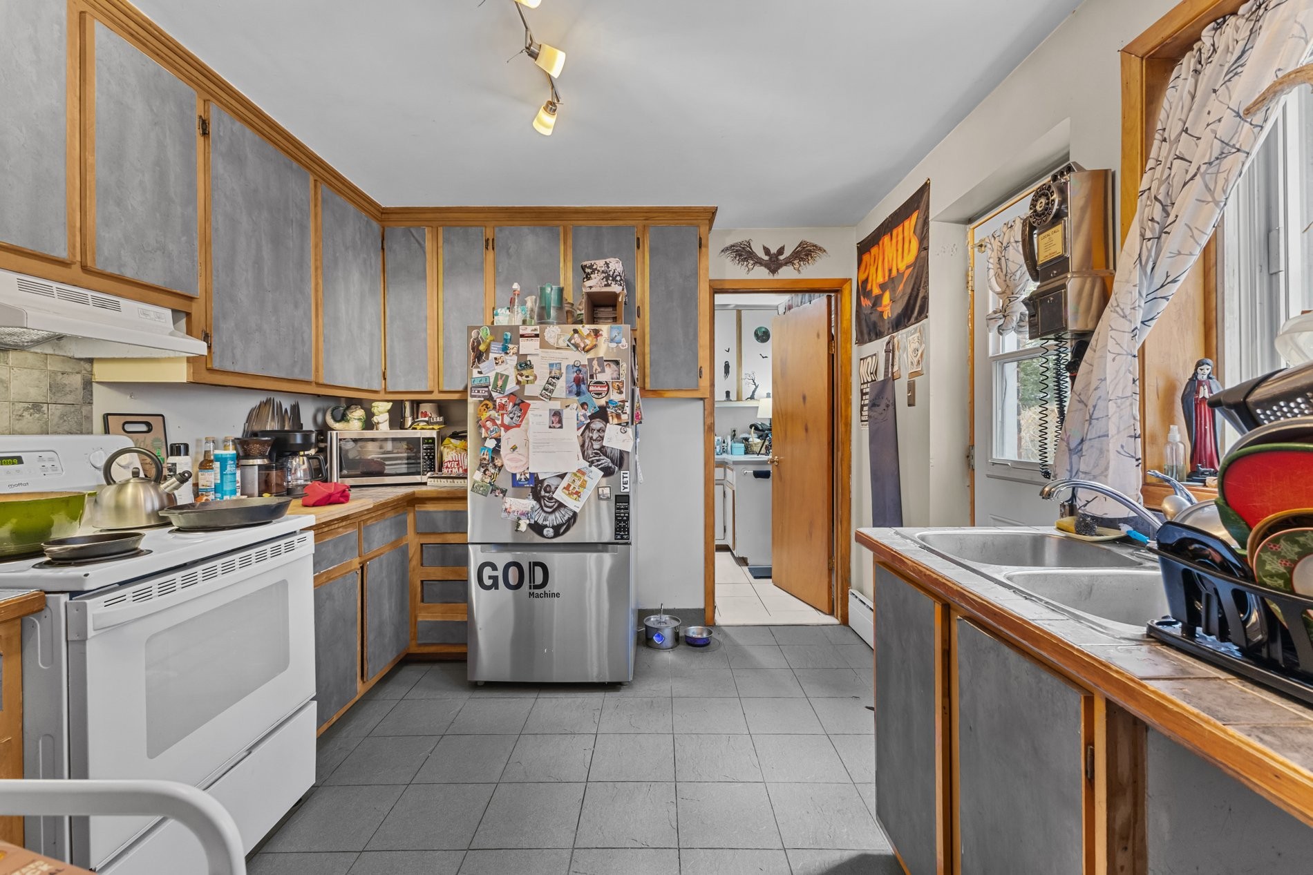 









564

 - 568


Av. Ash

,
Montréal (Le Sud-Ouest),




QC
H3K2R4

