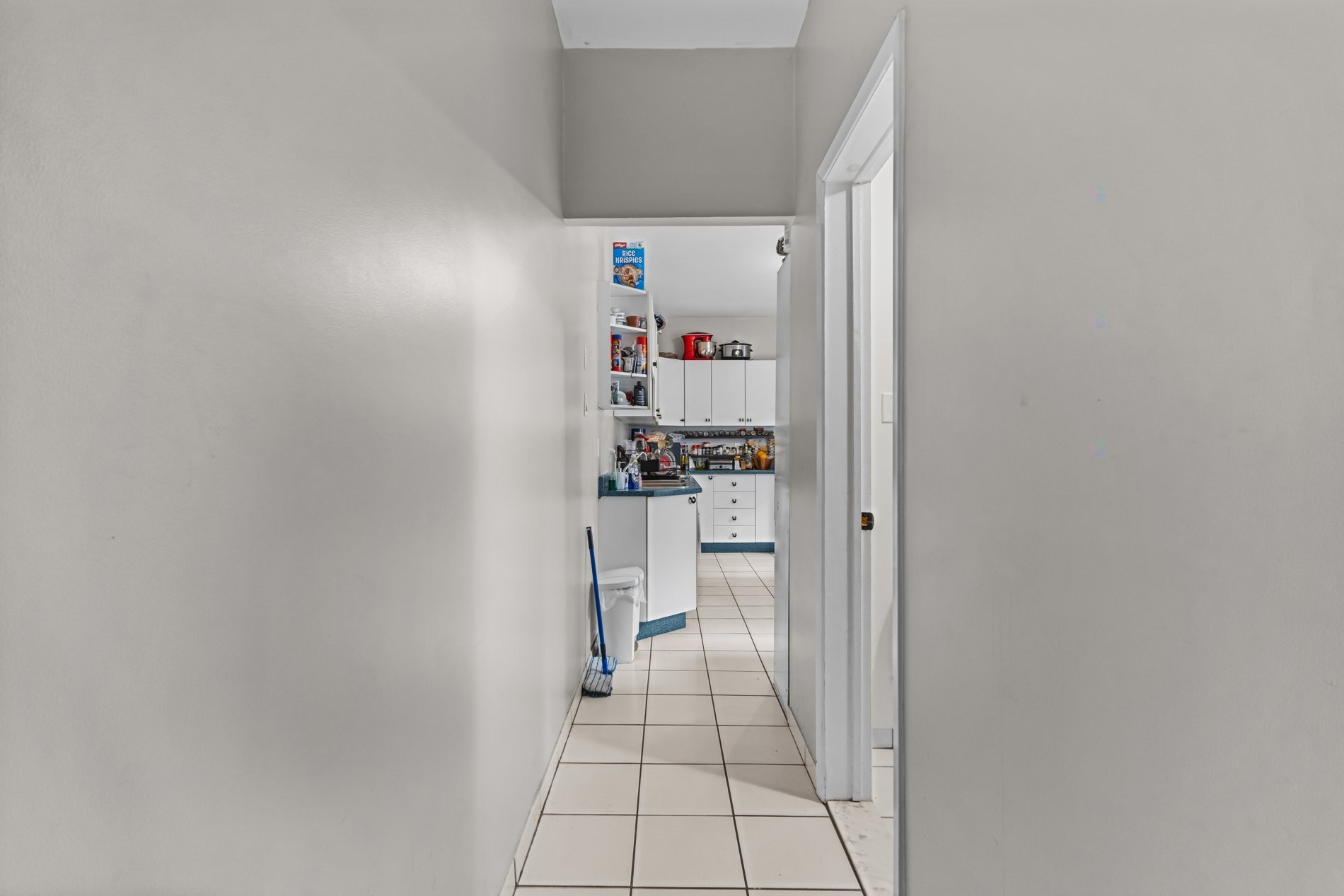 









564

 - 568


Av. Ash

,
Montréal (Le Sud-Ouest),




QC
H3K2R4

