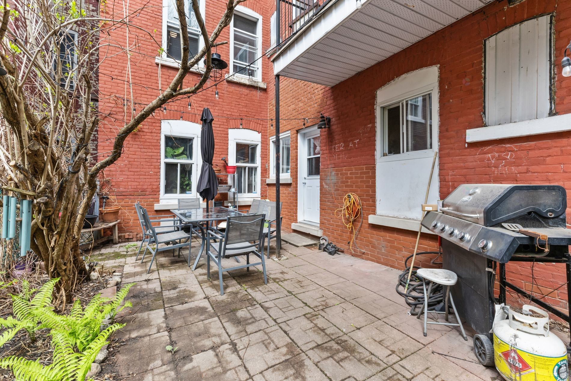









564

 - 568


Av. Ash

,
Montréal (Le Sud-Ouest),




QC
H3K2R4

