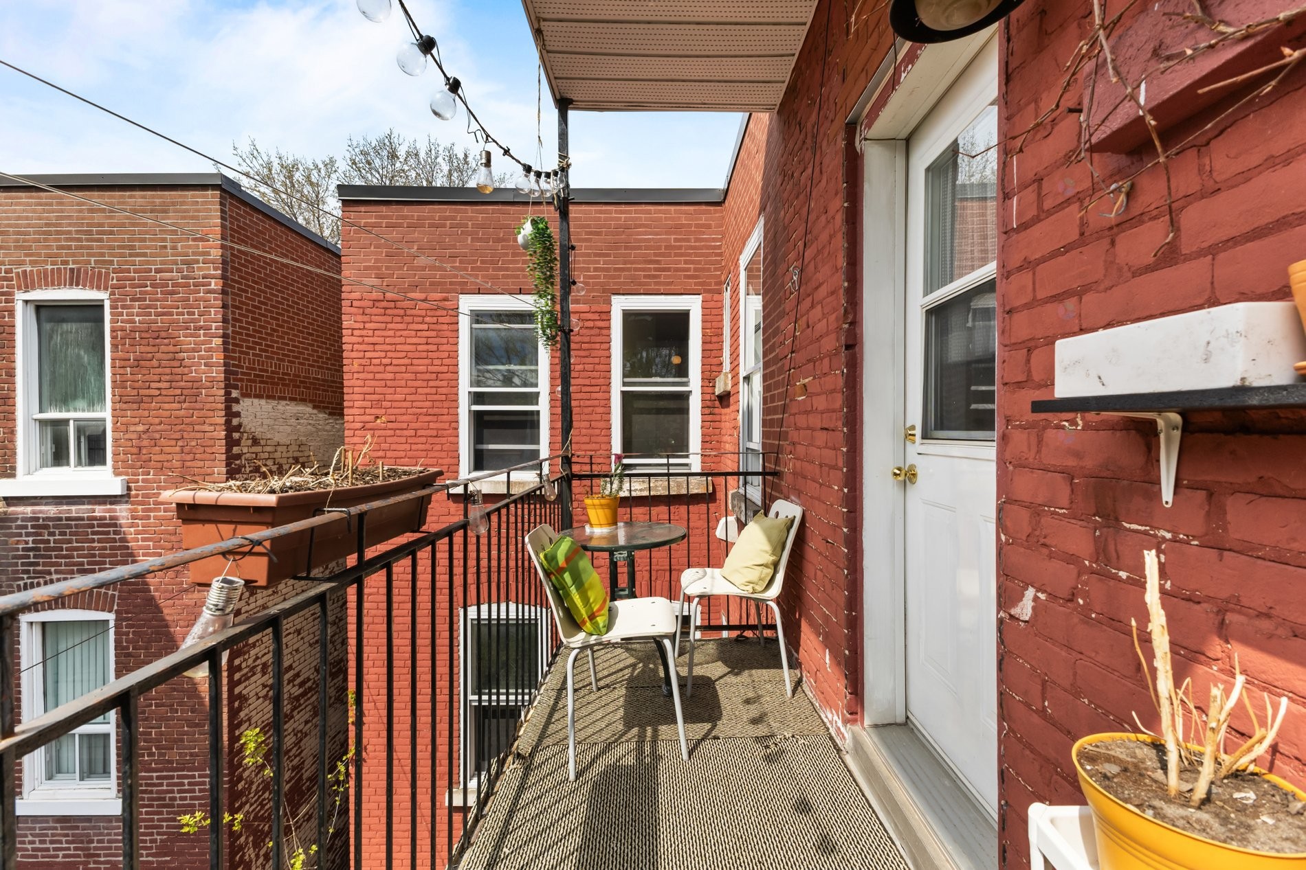 









564

 - 568


Av. Ash

,
Montréal (Le Sud-Ouest),




QC
H3K2R4

