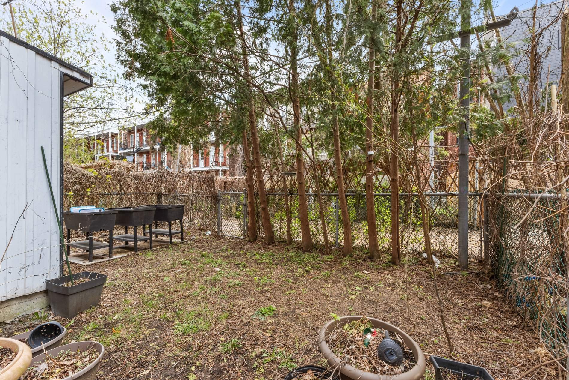 









564

 - 568


Av. Ash

,
Montréal (Le Sud-Ouest),




QC
H3K2R4

