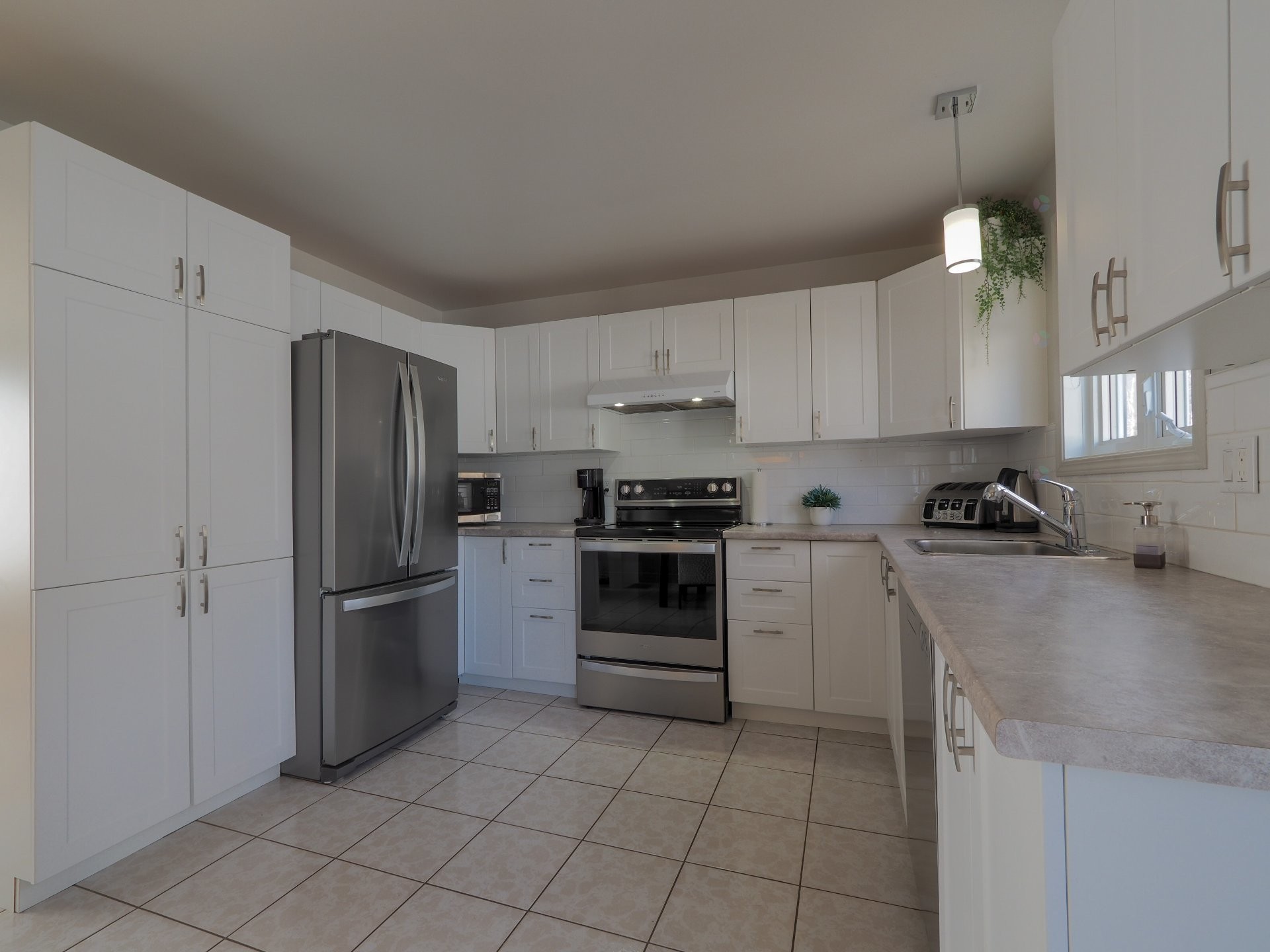 









496


Rue Milot

,
Trois-Rivières,




QC
G8T7M5

