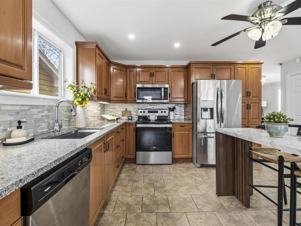 












3175 Micmac Street

,
Halifax,




NS
B3L 3W3

